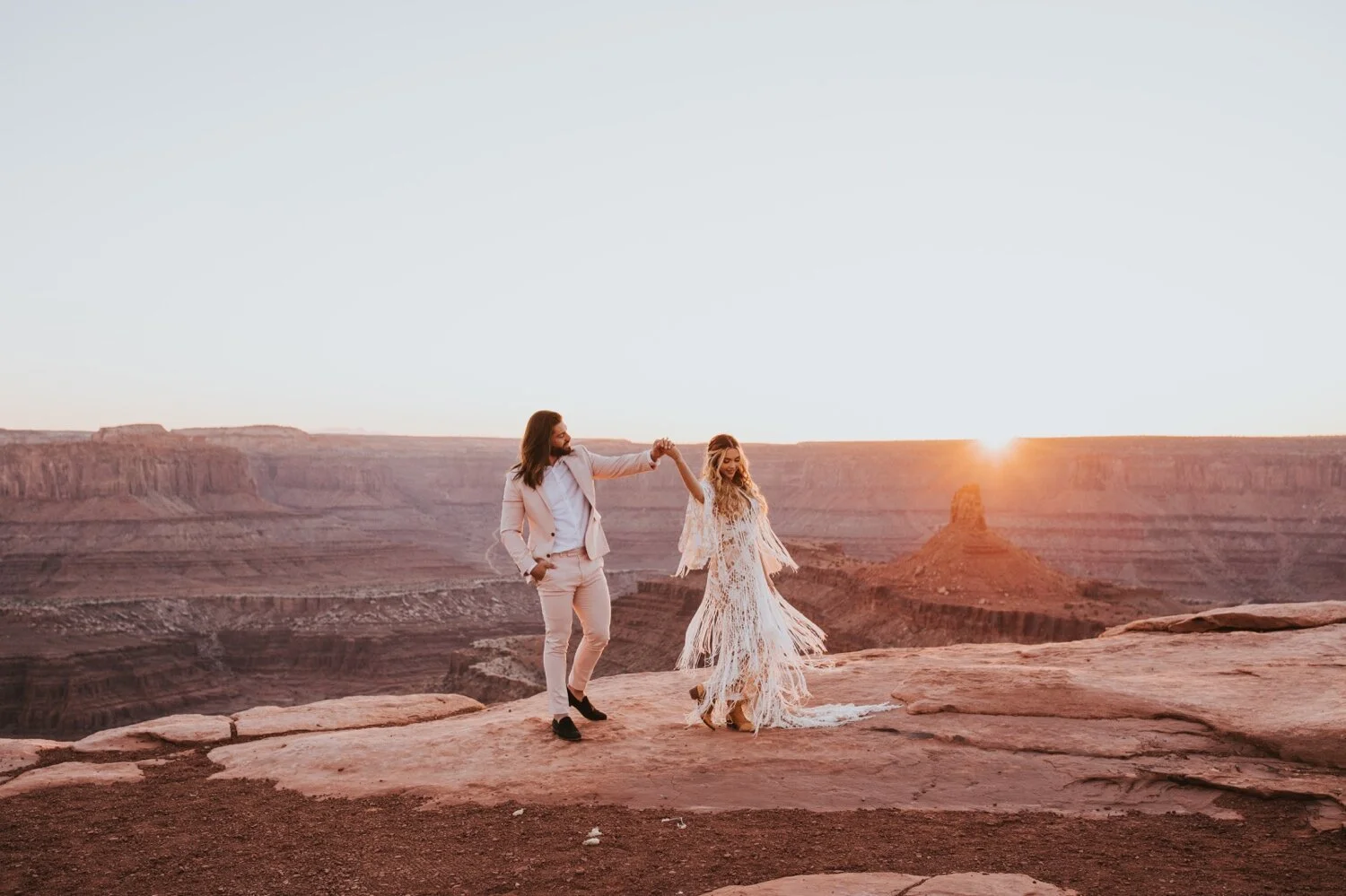 Utah Wedding, Hudson Valley Wedding Photographer, Dead Horse Point Wedding, Utah Wedding, Moab Wedding, Moab elopement, Elopement Inspo