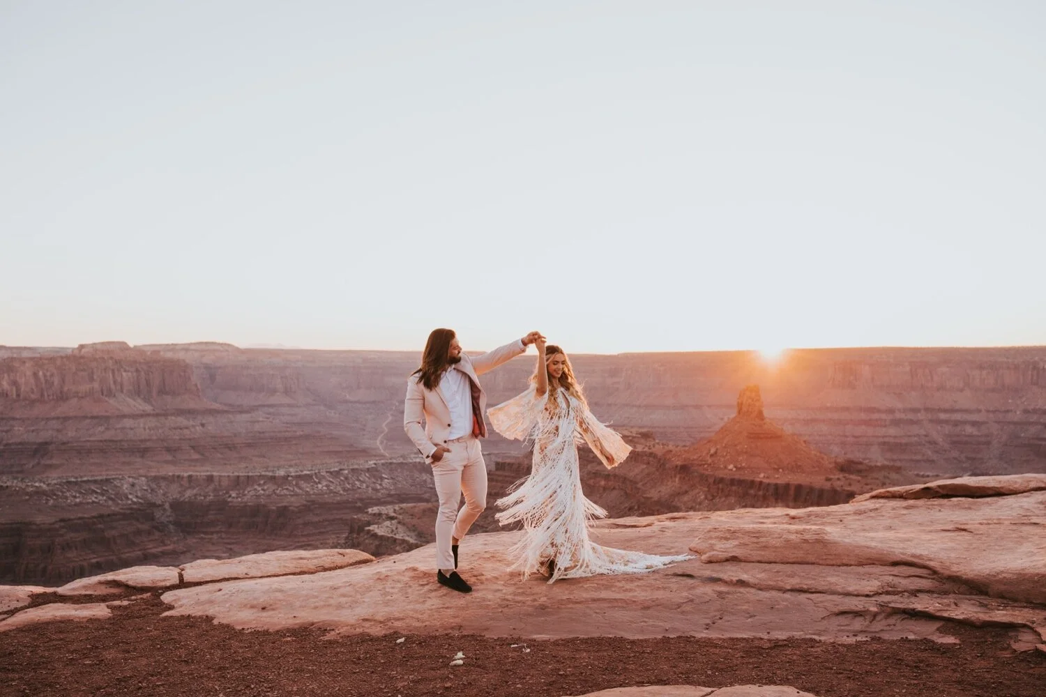 Utah Wedding, Hudson Valley Wedding Photographer, Dead Horse Point Wedding, Utah Wedding, Moab Wedding, Moab elopement, Elopement Inspo