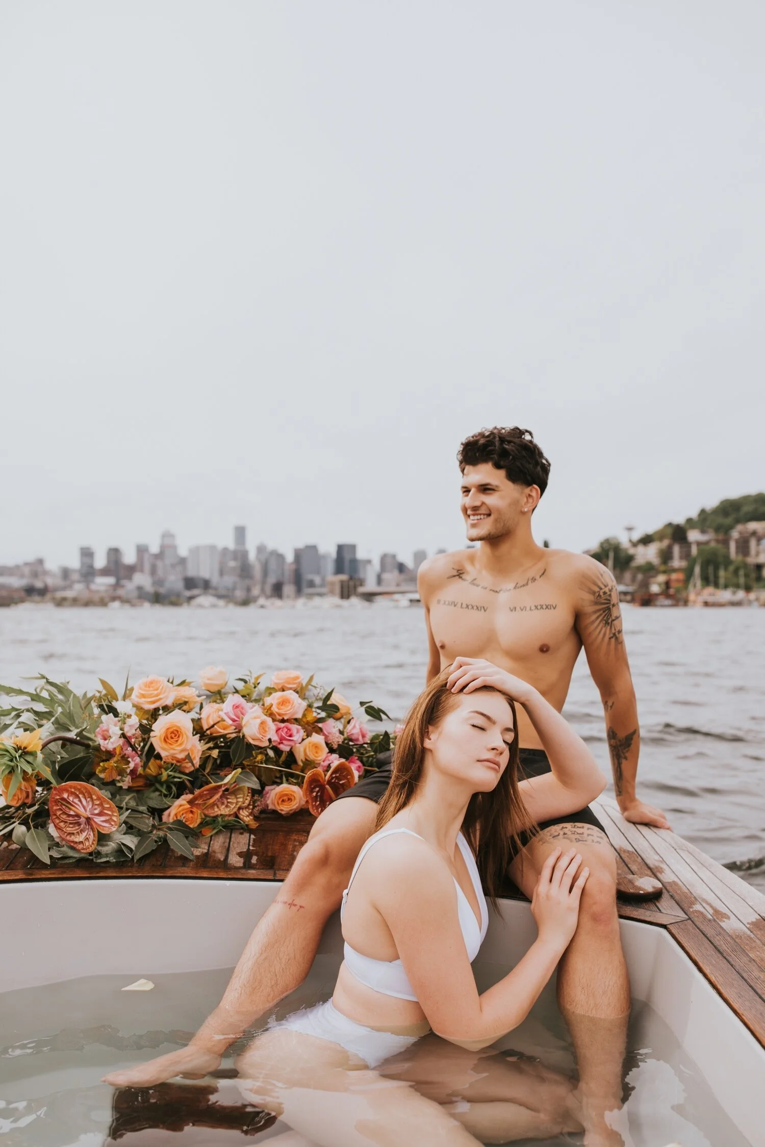 seattle engagement session, hot tub boat, seattle wedding photographer, hudson valley wedding photographer, new york wedding photographer, seattle couples session, seattle hot tub boat