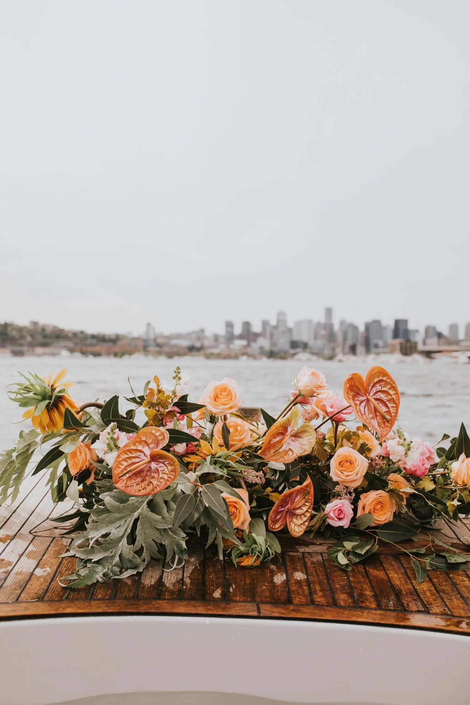 seattle engagement session, hot tub boat, seattle wedding photographer, hudson valley wedding photographer, new york wedding photographer, seattle couples session, seattle hot tub boat