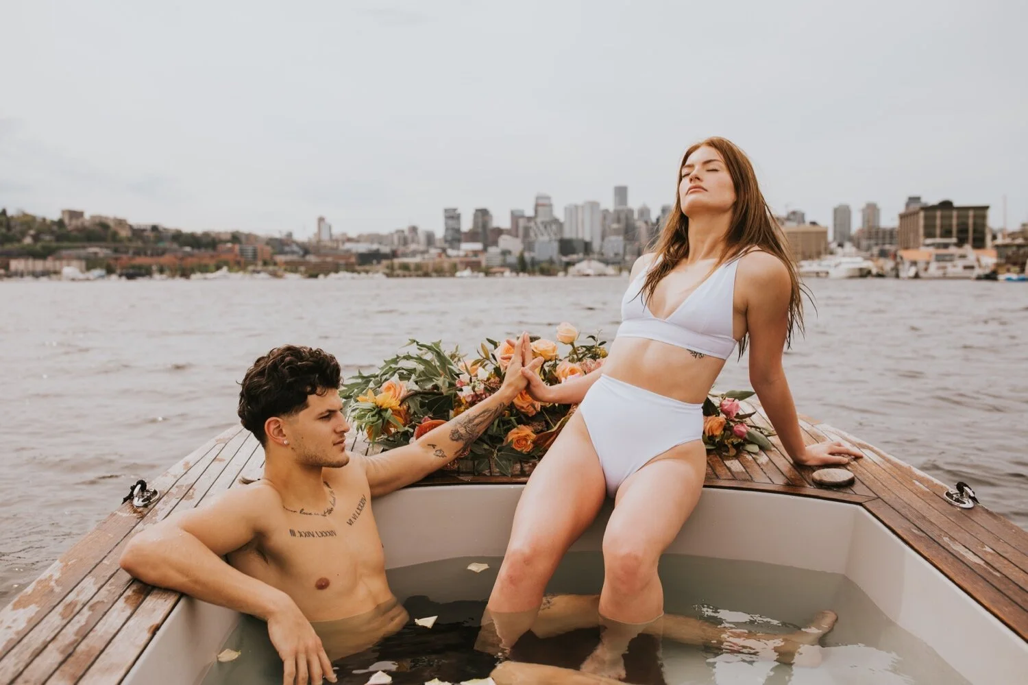 seattle engagement session, hot tub boat, seattle wedding photographer, hudson valley wedding photographer, new york wedding photographer, seattle couples session, seattle hot tub boat