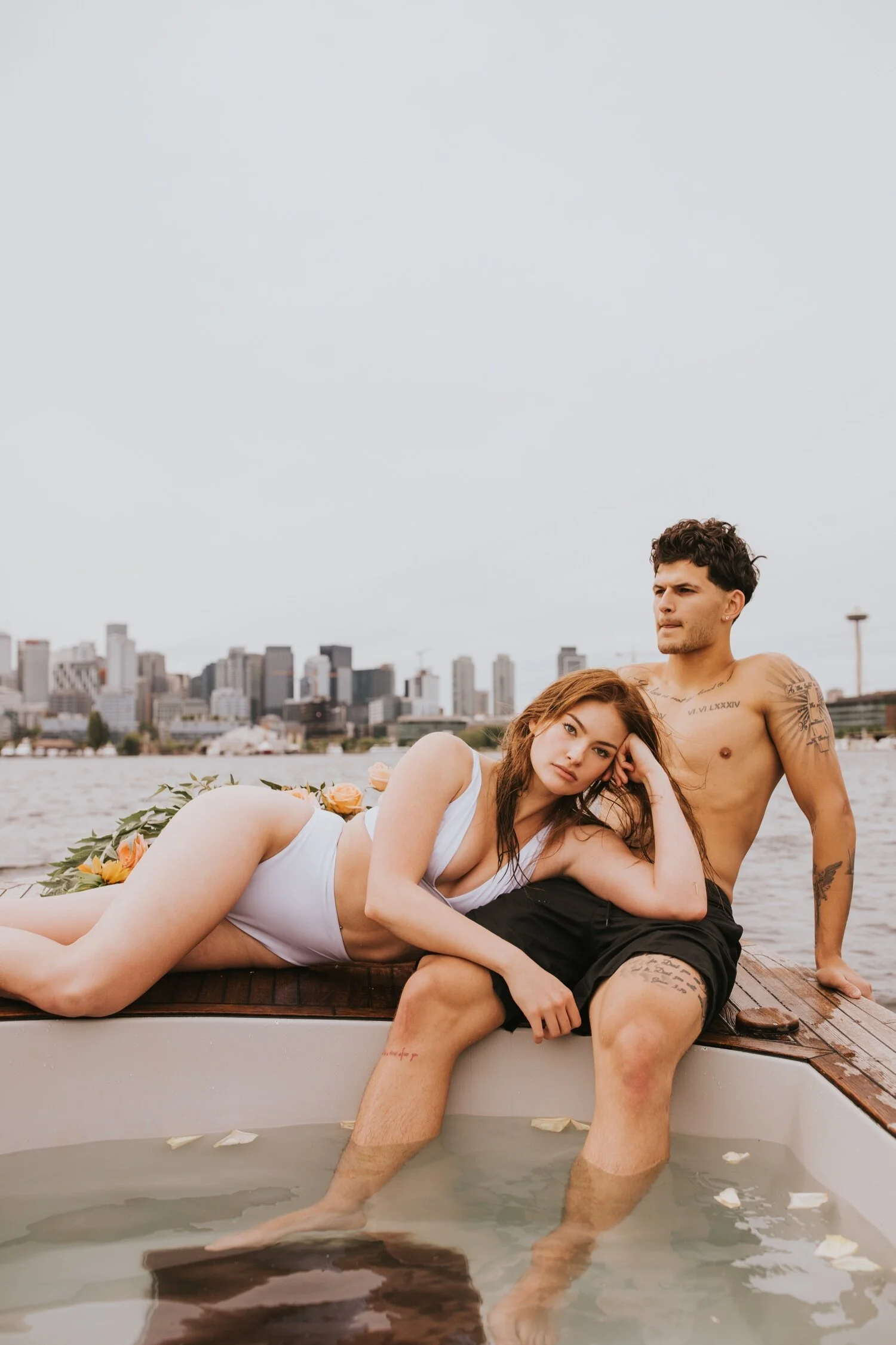 seattle engagement session, hot tub boat, seattle wedding photographer, hudson valley wedding photographer, new york wedding photographer, seattle couples session, seattle hot tub boat