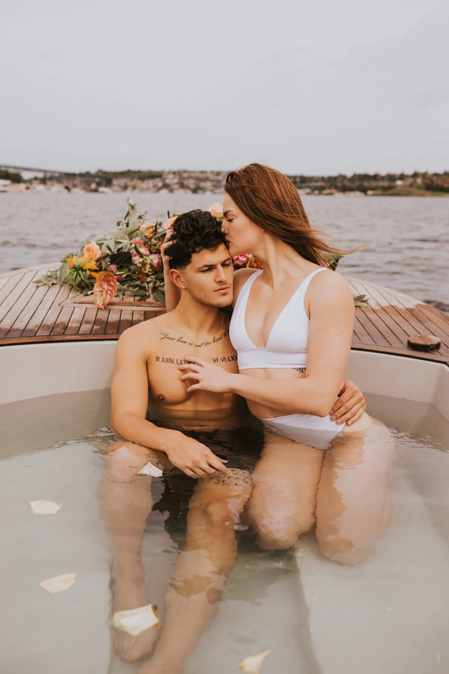 seattle engagement session, hot tub boat, seattle wedding photographer, hudson valley wedding photographer, new york wedding photographer, seattle couples session, seattle hot tub boat