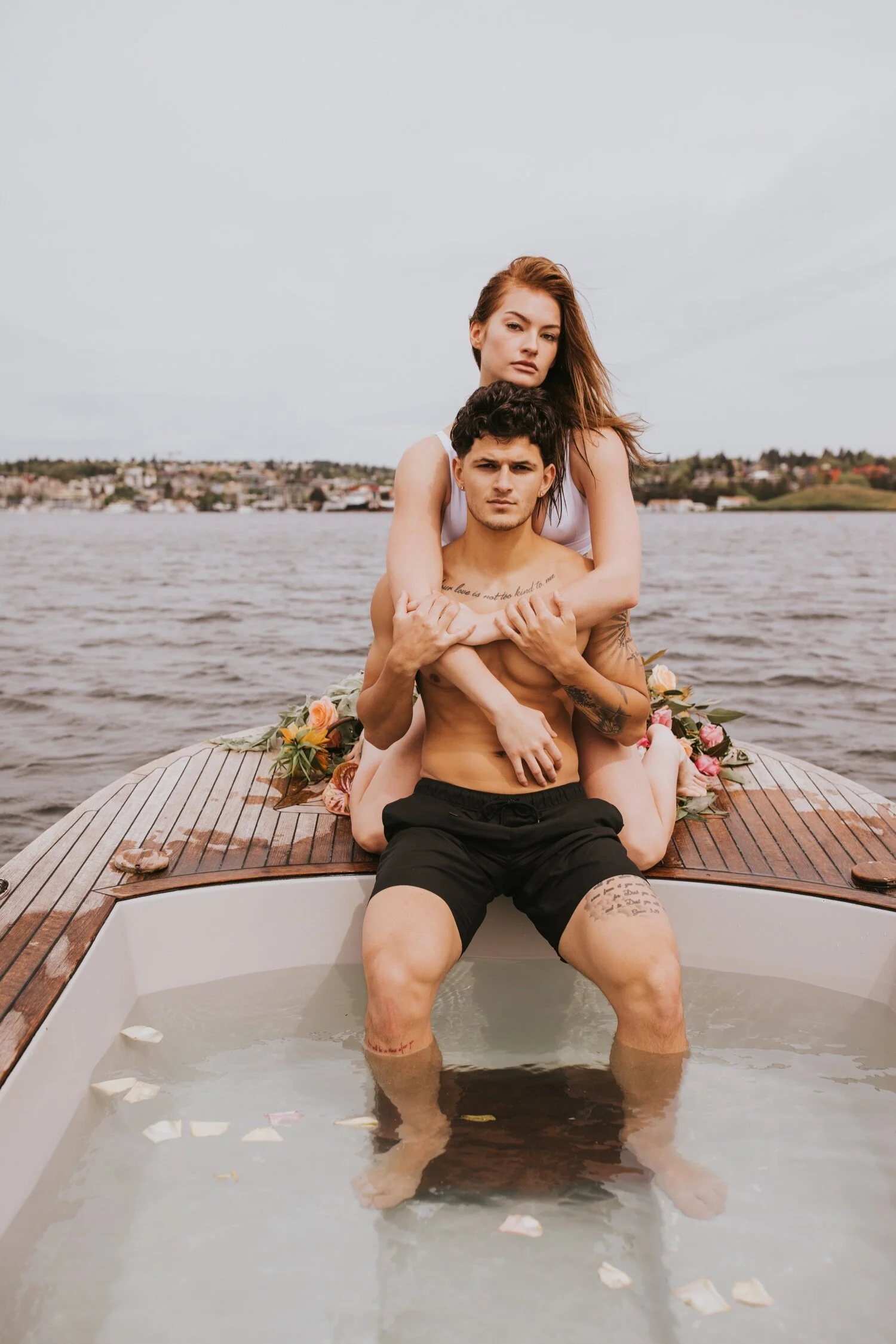 seattle engagement session, hot tub boat, seattle wedding photographer, hudson valley wedding photographer, new york wedding photographer, seattle couples session, seattle hot tub boat