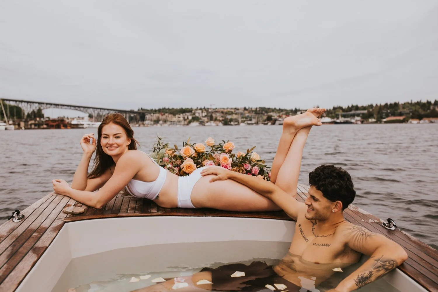 seattle engagement session, hot tub boat, seattle wedding photographer, hudson valley wedding photographer, new york wedding photographer, seattle couples session, seattle hot tub boat