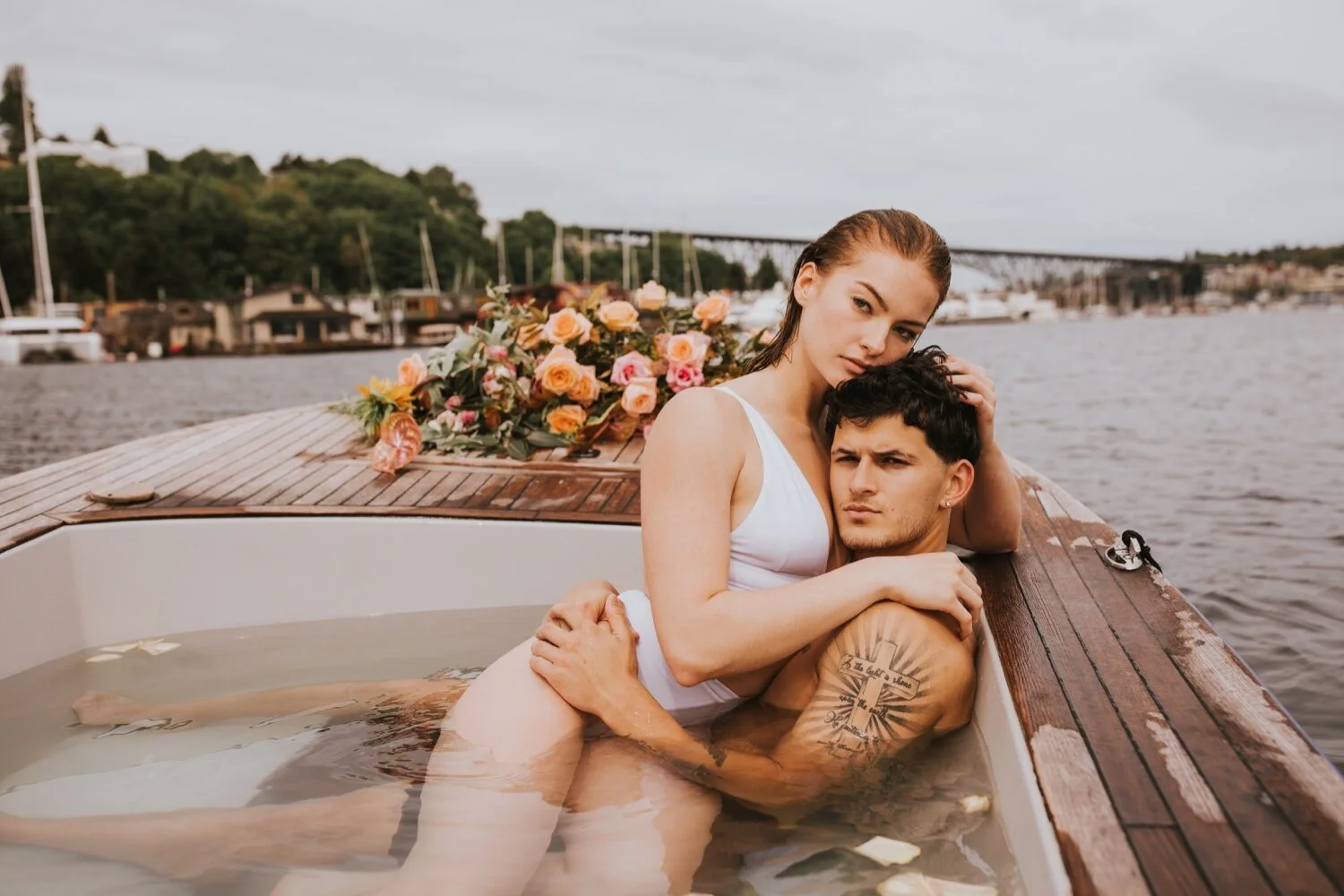 seattle engagement session, hot tub boat, seattle wedding photographer, hudson valley wedding photographer, new york wedding photographer, seattle couples session, seattle hot tub boat
