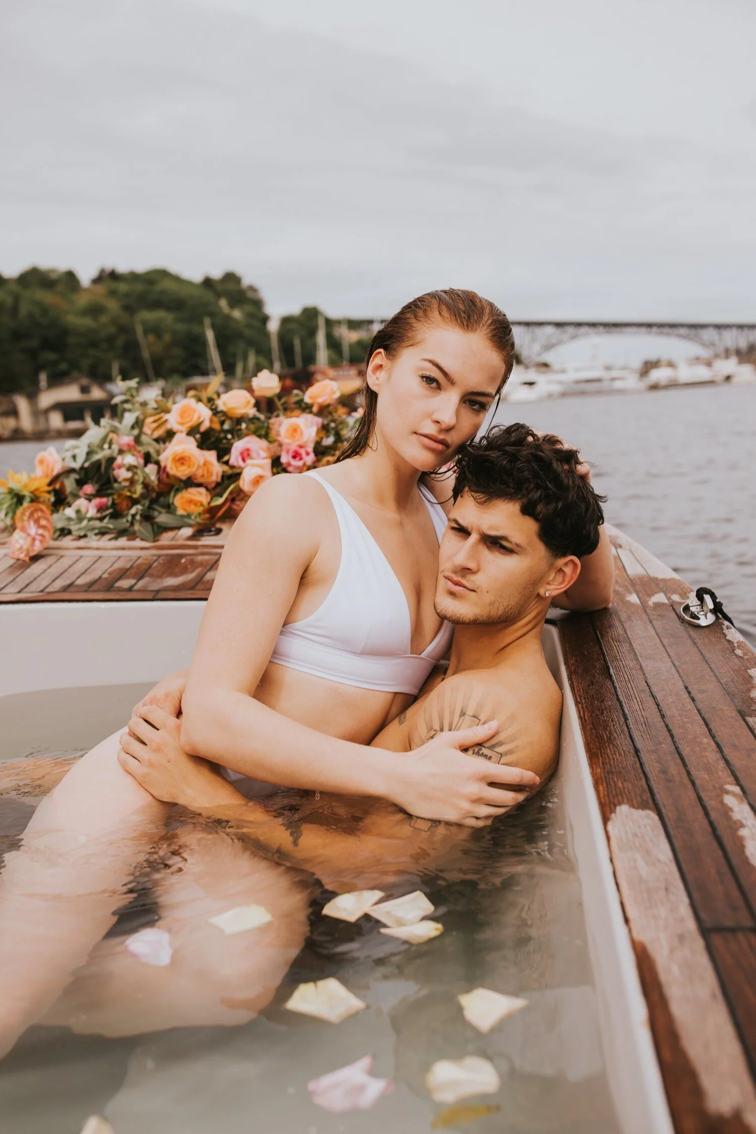 seattle engagement session, hot tub boat, seattle wedding photographer, hudson valley wedding photographer, new york wedding photographer, seattle couples session, seattle hot tub boat