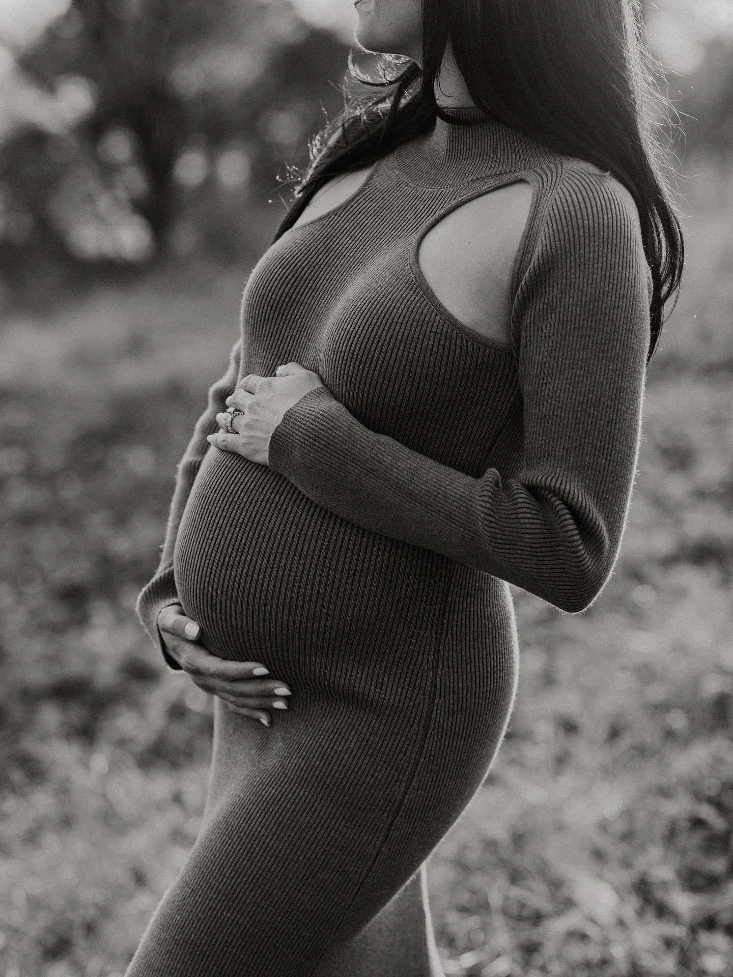 Mom + Dad ✨

I&rsquo;ve said it a million times but I&rsquo;ll say it againnnnnn. I LOVE when my past wedding clients hire me for maternity + family pics! Biggest compliment ever. Makes me so happy to see your families grow 🤍