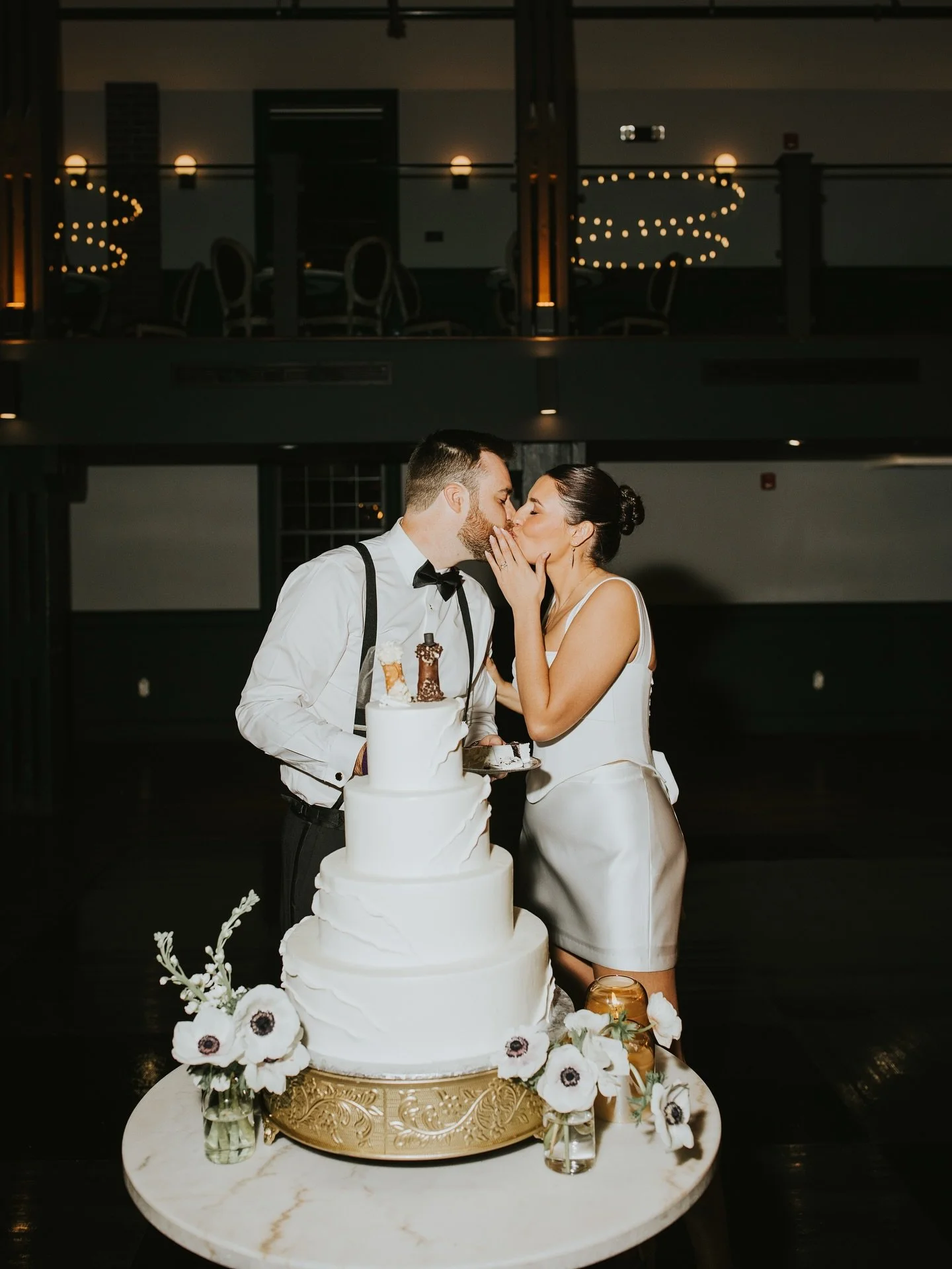 Up on the blog today is this sweet wedding day! ✨