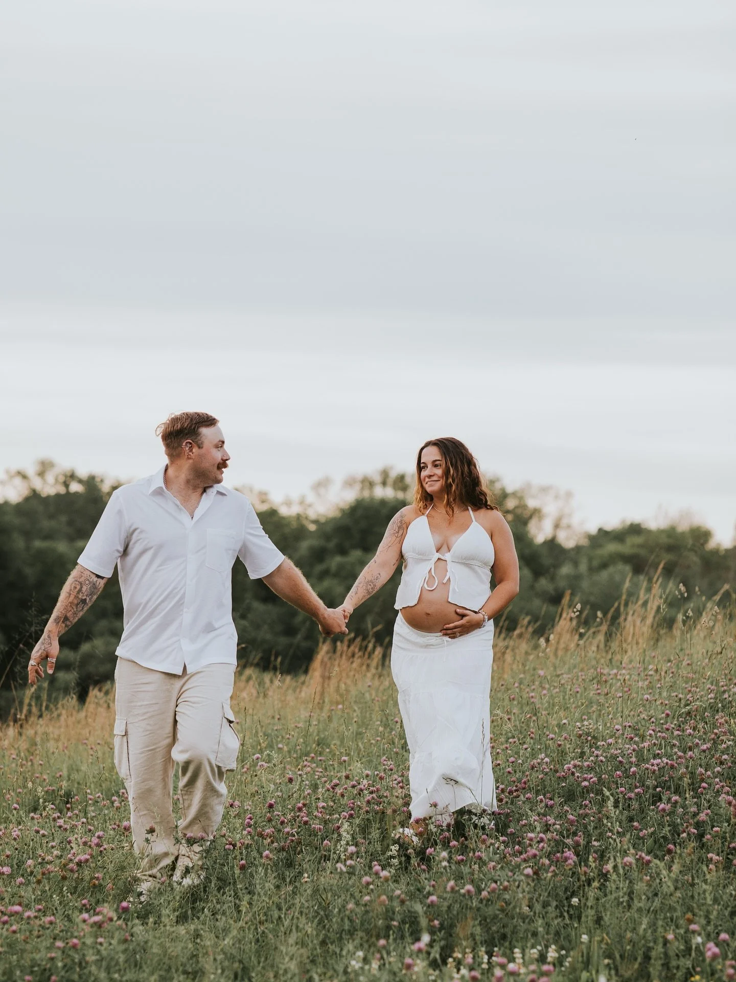 Mom + Dad 🔥

I have fallen so in love with maternity sessions,, ESPECIALLY for my past couples! I love getting to see you all again! 🤍
