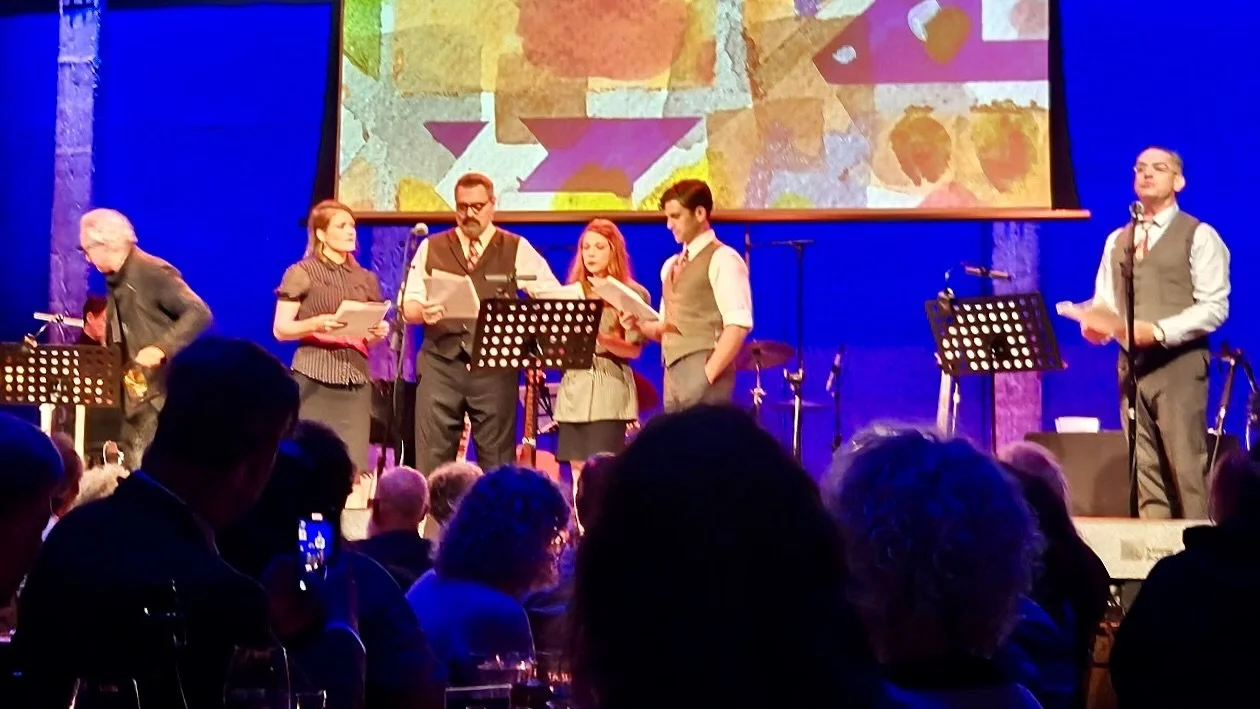 🎙️Vex Voom performed in glorious living color at Cabinet of Wonders at City Winery NYC, and the audience hung on our every screwball word!

📻 Keep your radio dial right where it is for more scoops!