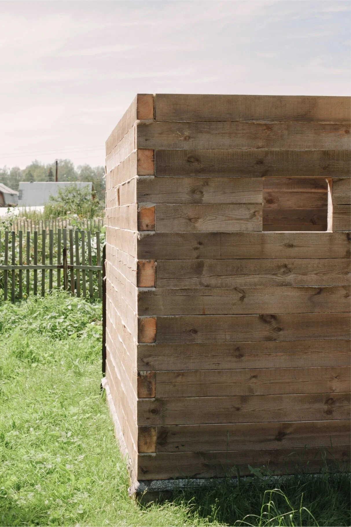 Roofless shed