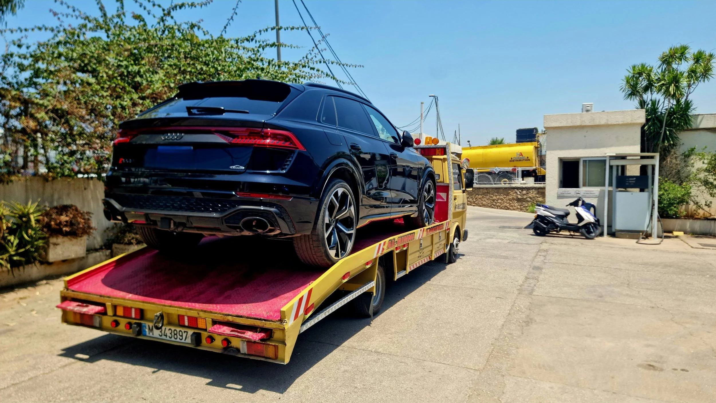 بلاطة لنقل السيارات – خدمة سحب سيارات طارئة