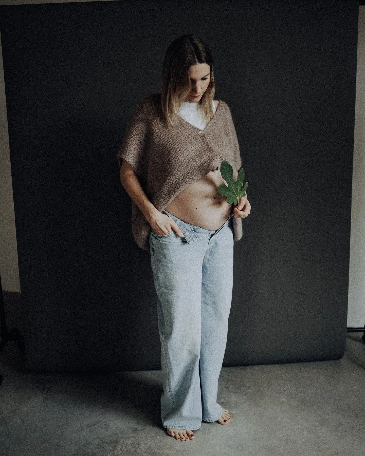 Laura durfte ich beim Mutter &amp; Kind Shooting im Mai kennenlernen und jetzt ihre zweite Schwangerschaft begleiten. Mit ihrer Tochter und ihrem Mann hat sie mich daf&uuml;r im Studio besucht und ich bin ganz verliebt in die Atmosph&auml;re, die wir