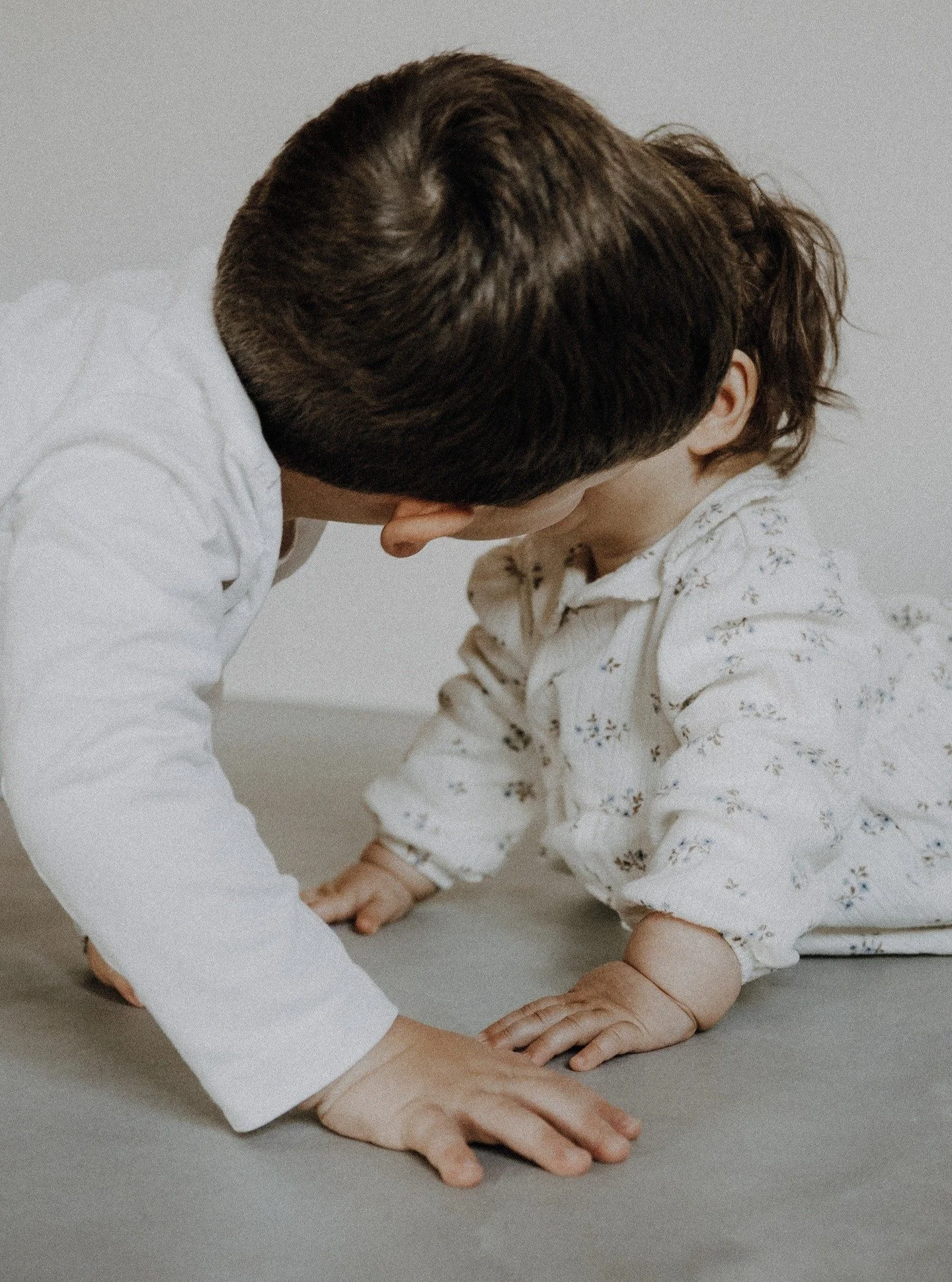 Geschwisterliebe ❤️ Einblicke ins letzte Familienshooting, eine Mischung aus Studio &amp; Wald. Das war sch&ouml;n mit euch!

#familienfotografiesaarland #familienshootingsaarland #familienfotografinsaarland #familienshooting #fotostudiosaarland