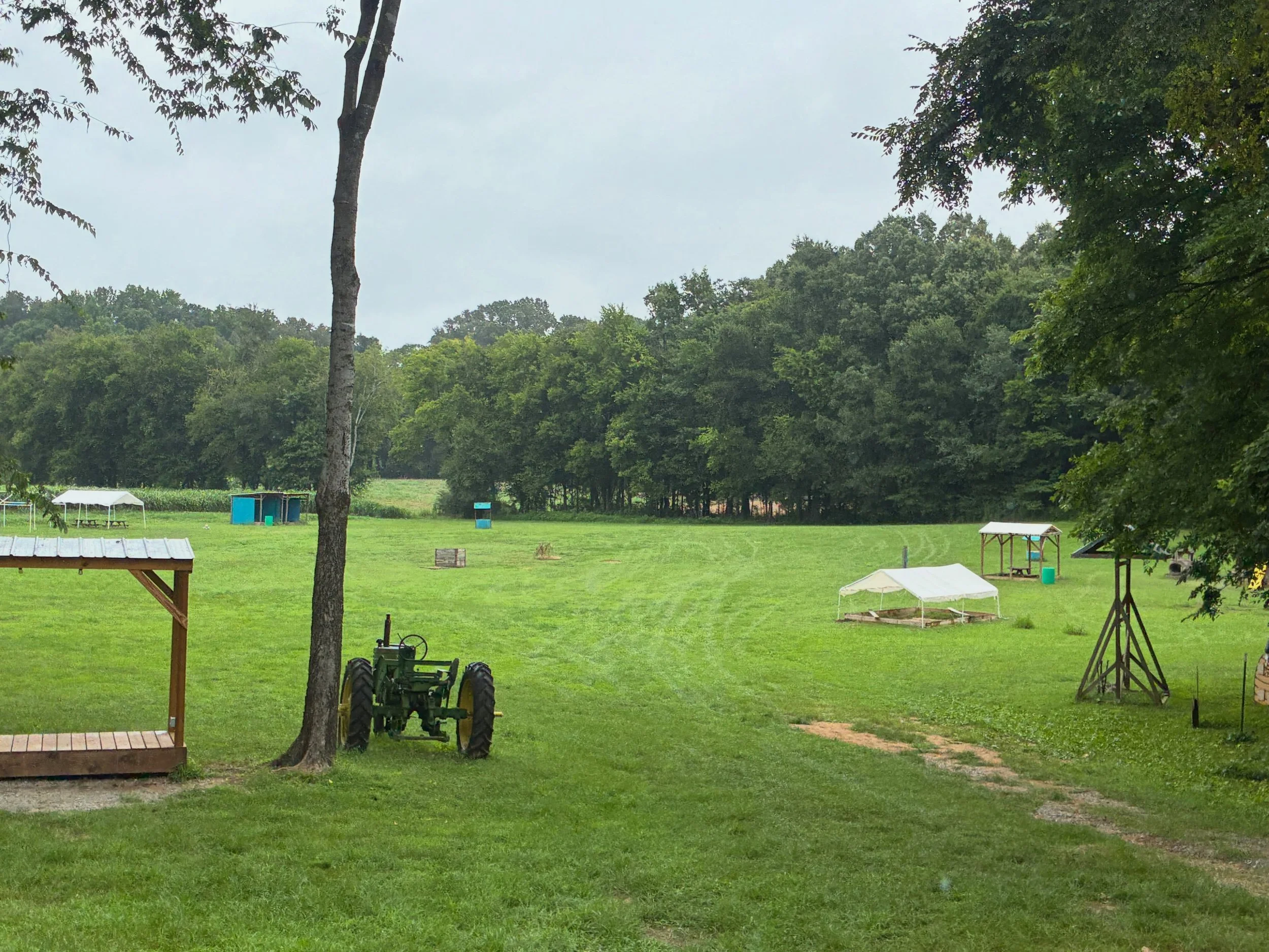 In a matter of 3 hours the team has packed up camp until next year.

Thanks for a great summer!

Be sure to check out @hiddenriversfarm this fall for pumpkins and play!!!