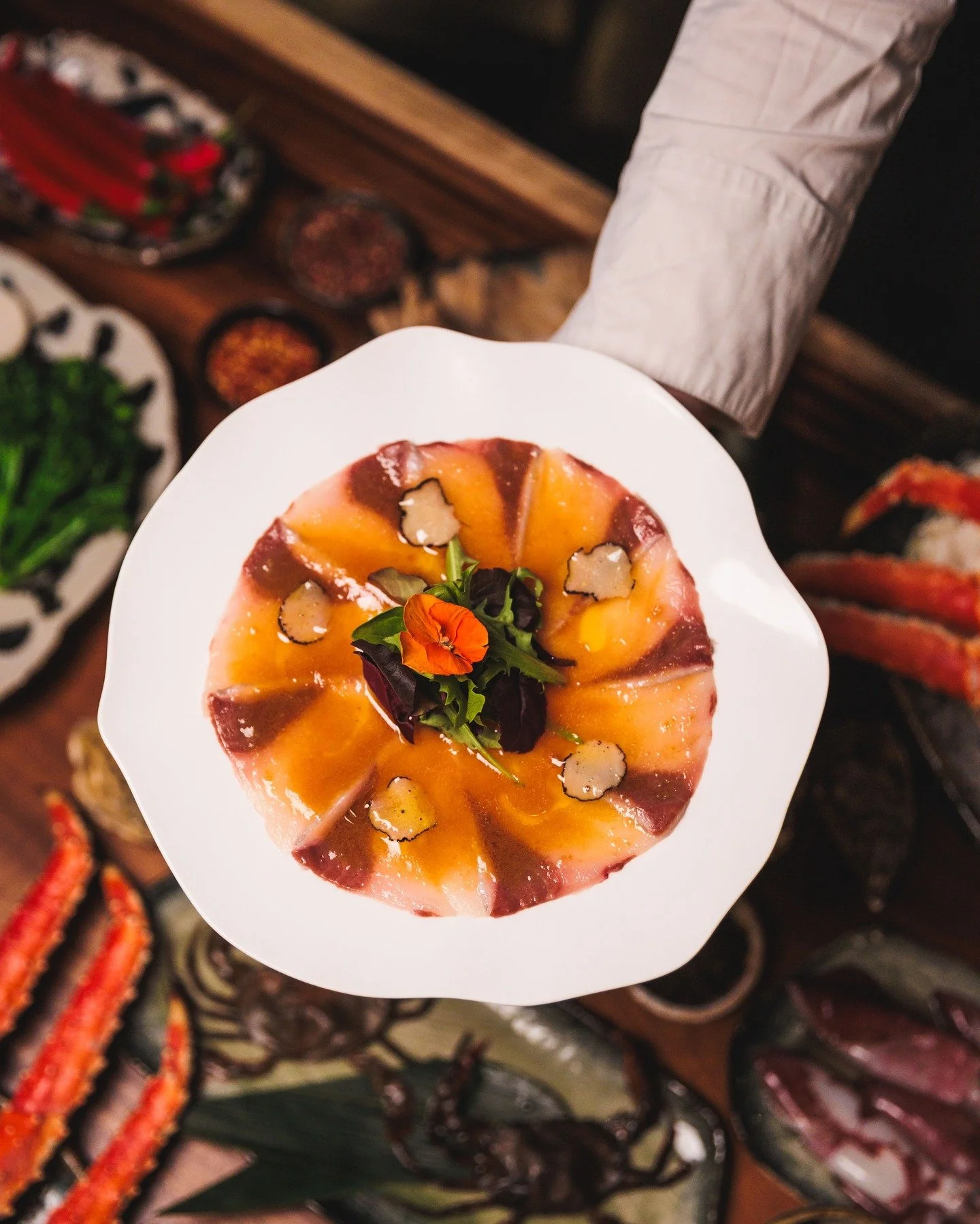 Carpaccio &ndash; where simplicity meets sophistication.
Raw, refined, irresistible.
This is how you do elegance on a plate. #CocktailGoals #BarMagic #JIRUasianrestaurant #authenticasiancuisine #jirusofia #asianrestaurantsofia #asiancuisine #culinary