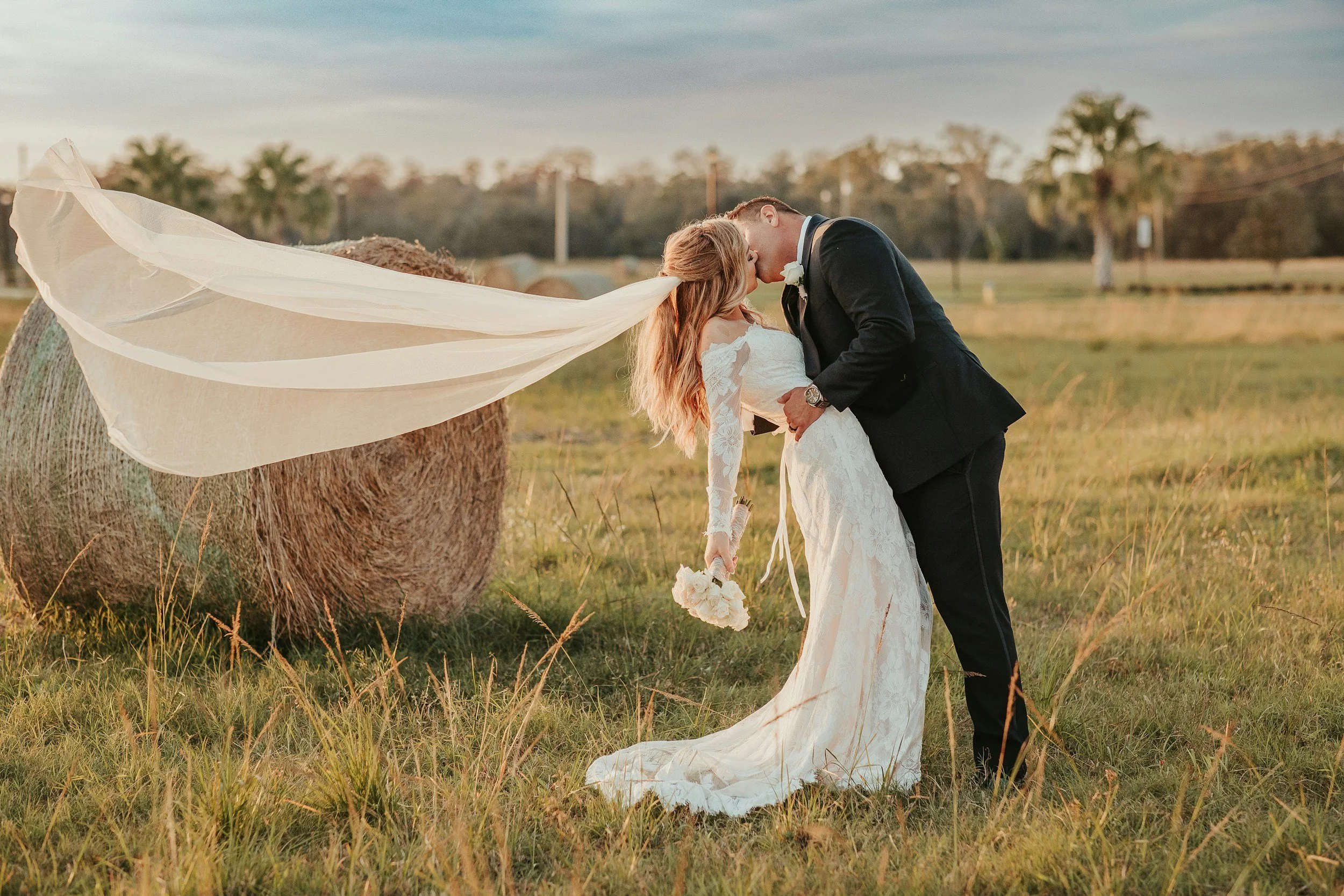 The Complete Guide to Wedding Photography (Styles, Timeline &amp; Planning Tips)