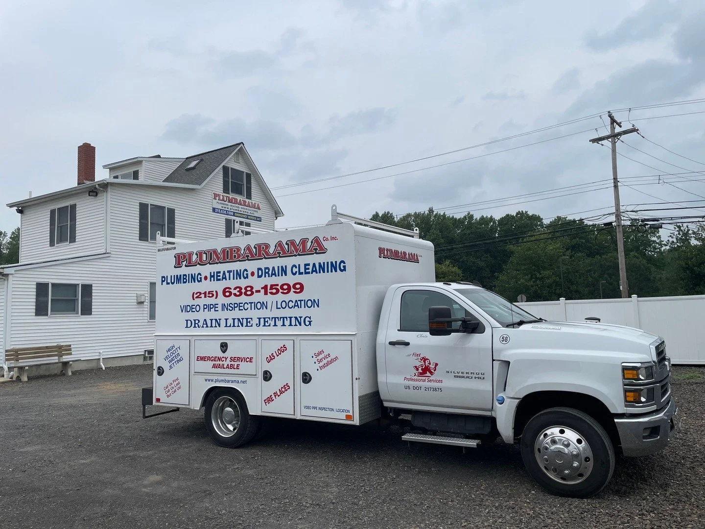 It's apparently #WorldPlumbingDay, so we want to highlight the amazing crew behind Plumbarama!

Now a Trade Flex Solutions company, Plumbarama's been fixing pipes and taking names (of satisfied customers!) since 1986. That's 40 years of proven expert