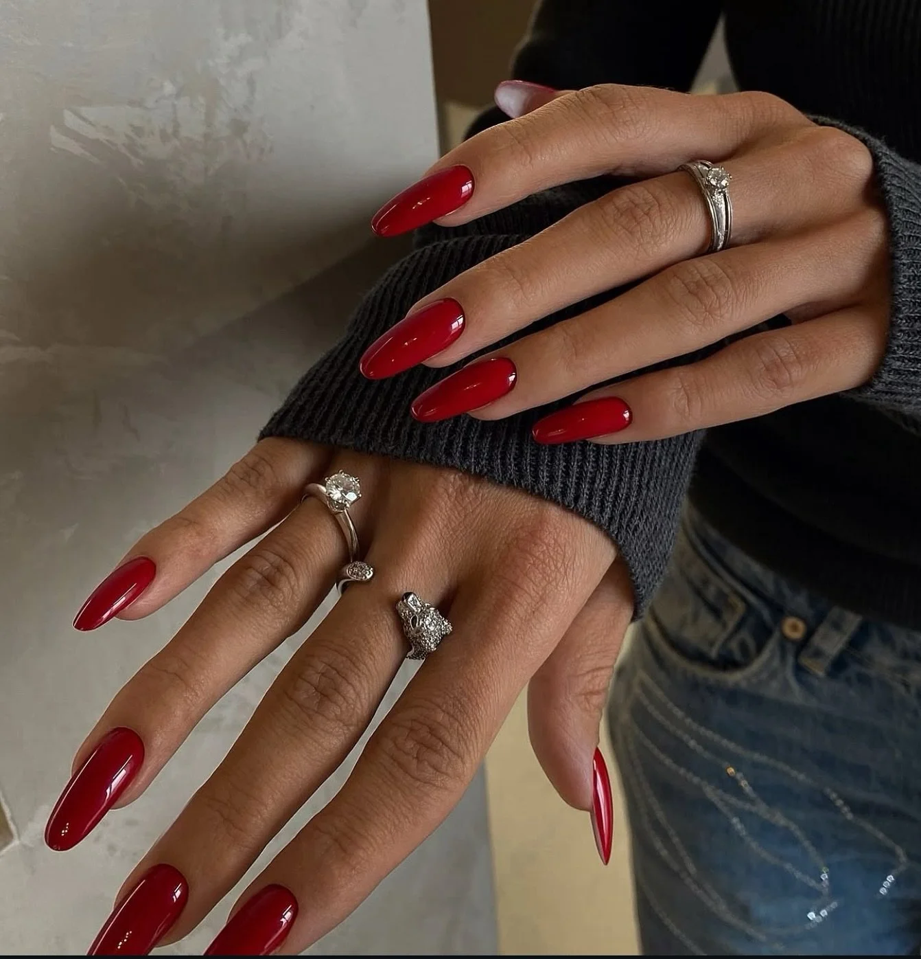 ✨ Denn der erste Eindruck beginnt mit Ihren H&auml;nden ✨

Nagelverl&auml;ngerungen sind nicht nur Sch&ouml;nheit &ndash; sie sind ein Statement. Perfekt geformte N&auml;gel erz&auml;hlen eine stille Geschichte: von Eleganz, Selbstbewusstsein und ein