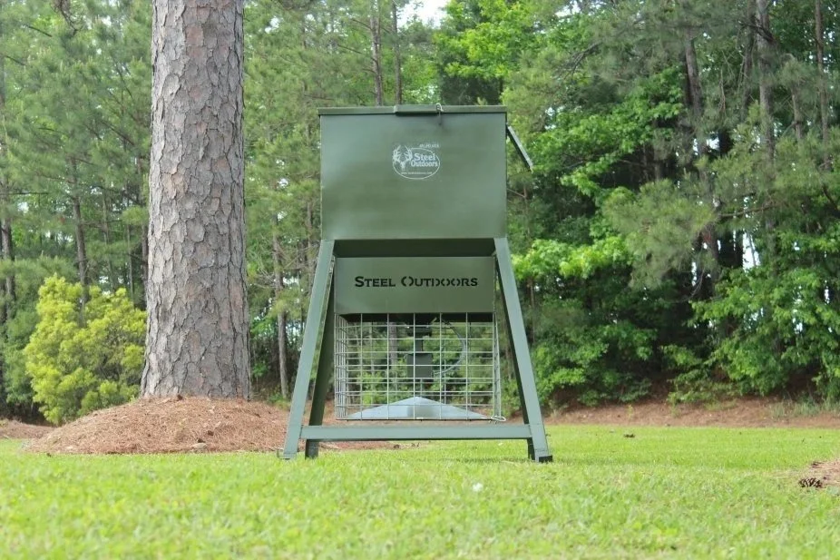 How to Choose a Deer Corn Feeder