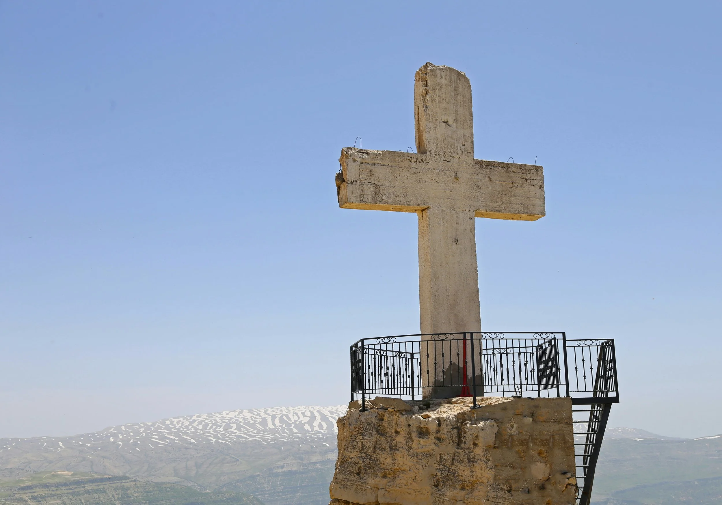 charbel-karam-6UDSpTMcNTw-unsplash.jpg