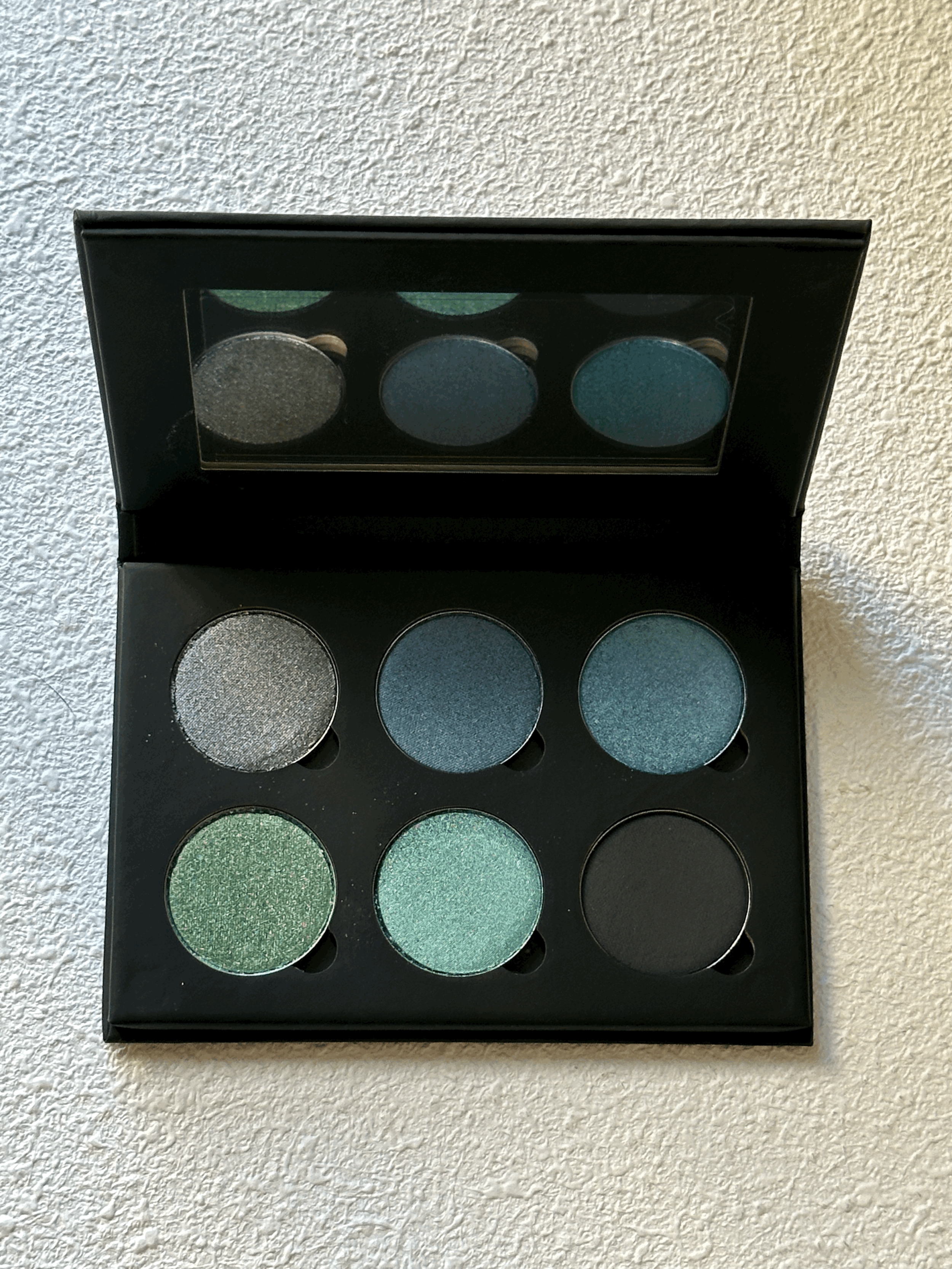CALM & COLLECTED EYESHADOW PALETTE