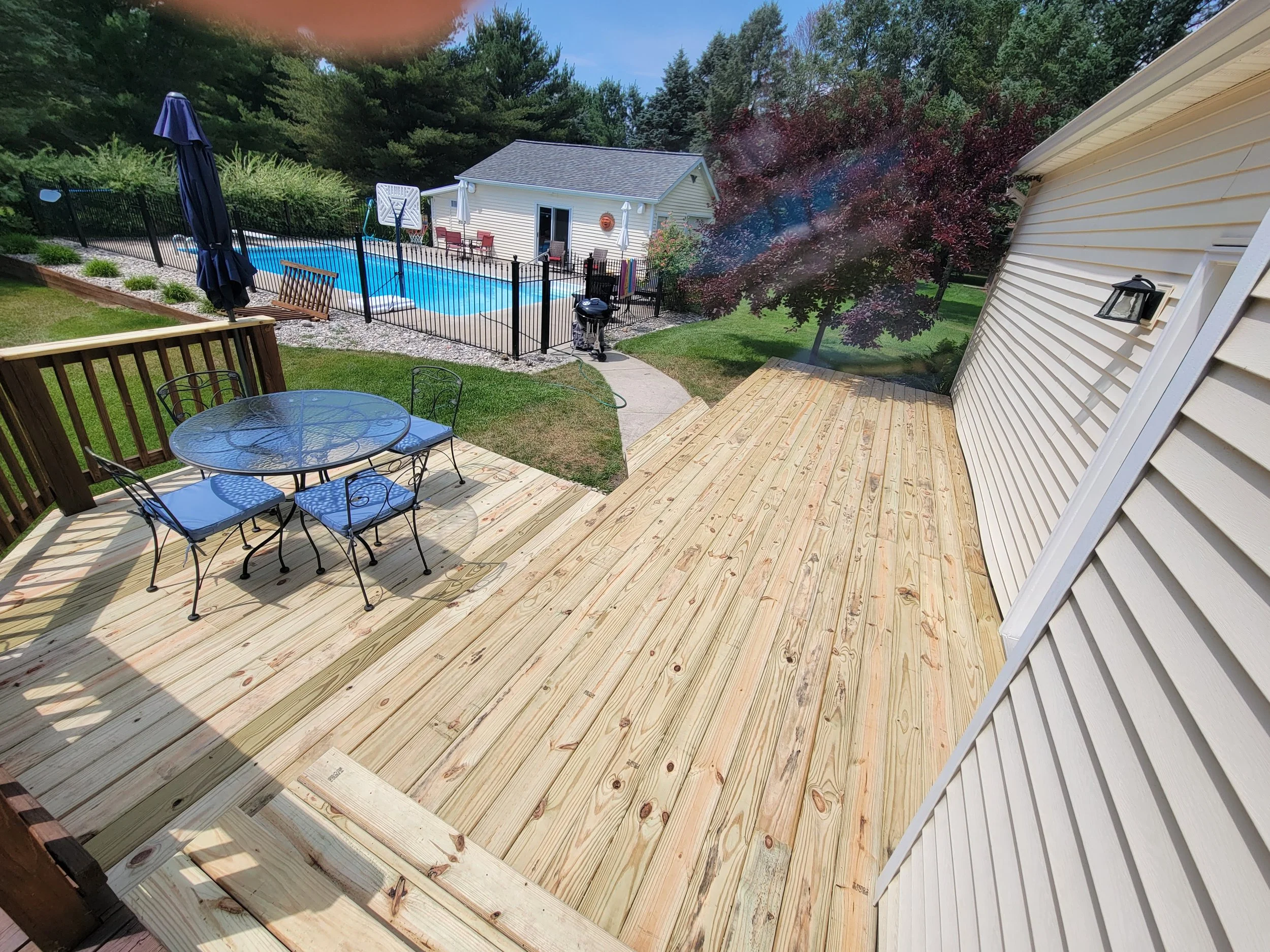 Nice little deck refresh to start summer season.