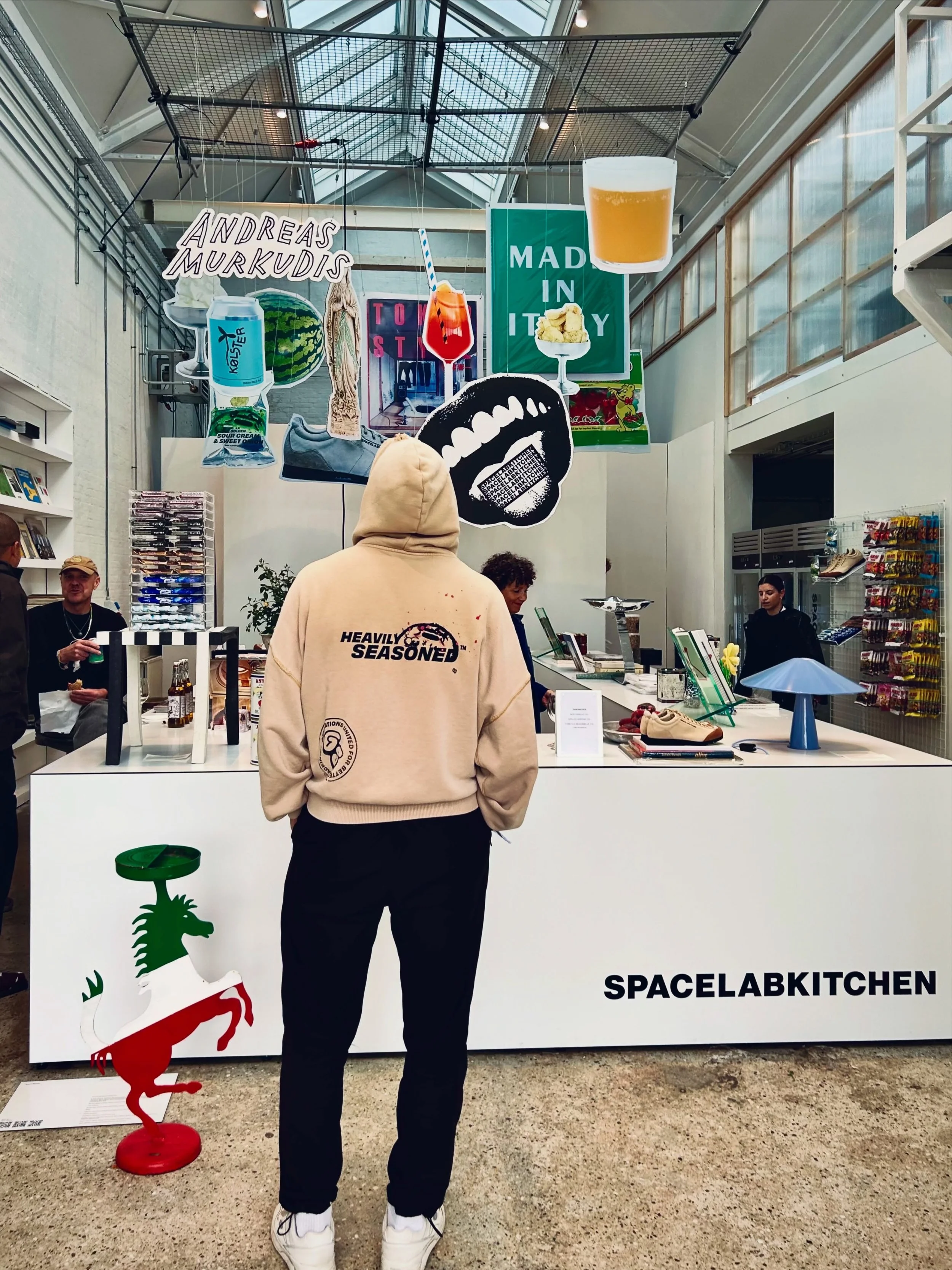 GENERATION DESIGN PT I

For @3daysofdesign in CPH, we found our products at @thelabcph in a pop-up bodega called SpaceLabKitchen by @thelabkitchen + @other.circle + @moon_intl 

We made it just before they sold out of our chips!

In their own words, 