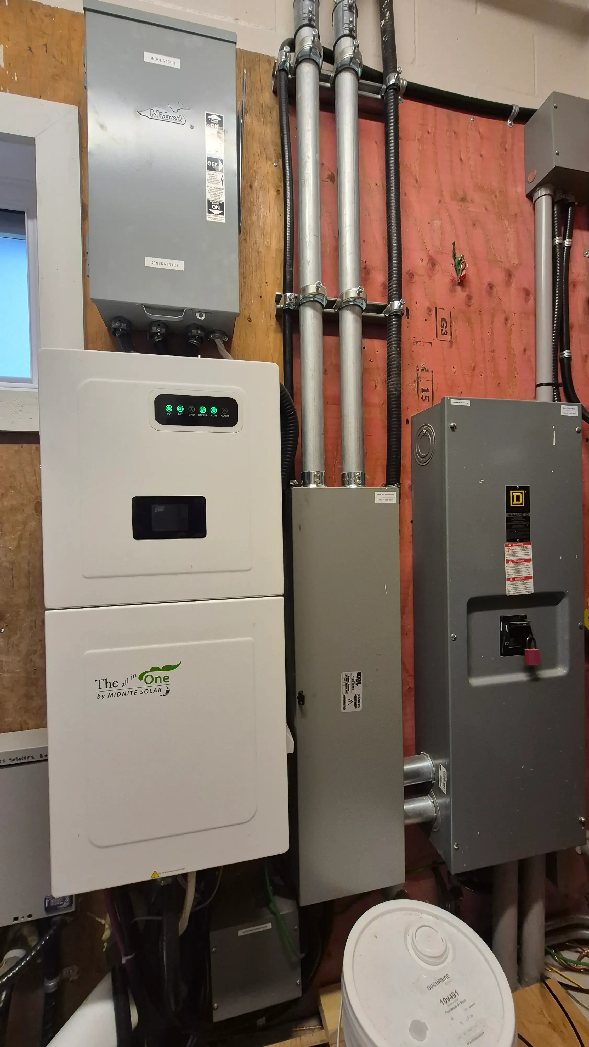Onduleur 10kW pour le site hors réseau du parc régional de Kiamika