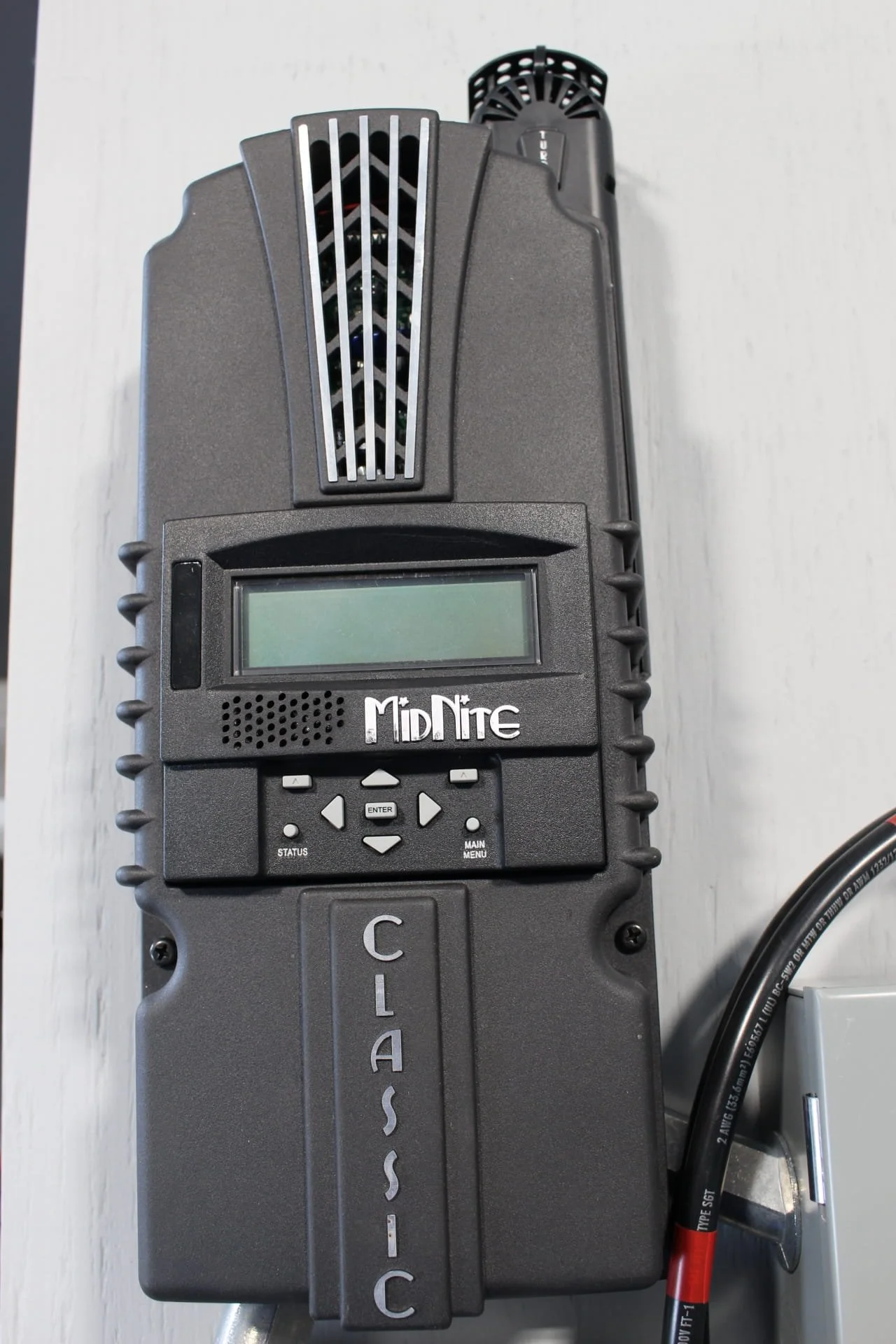 midnite-solar-charge-controller-classic-150