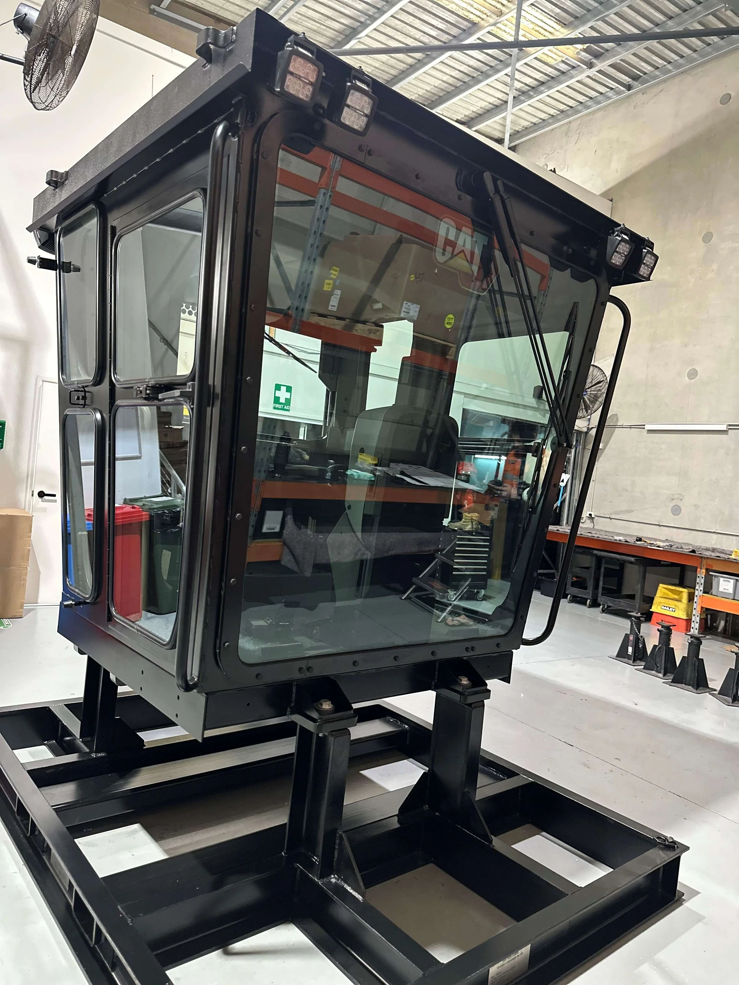 24M Caterpillar Cab