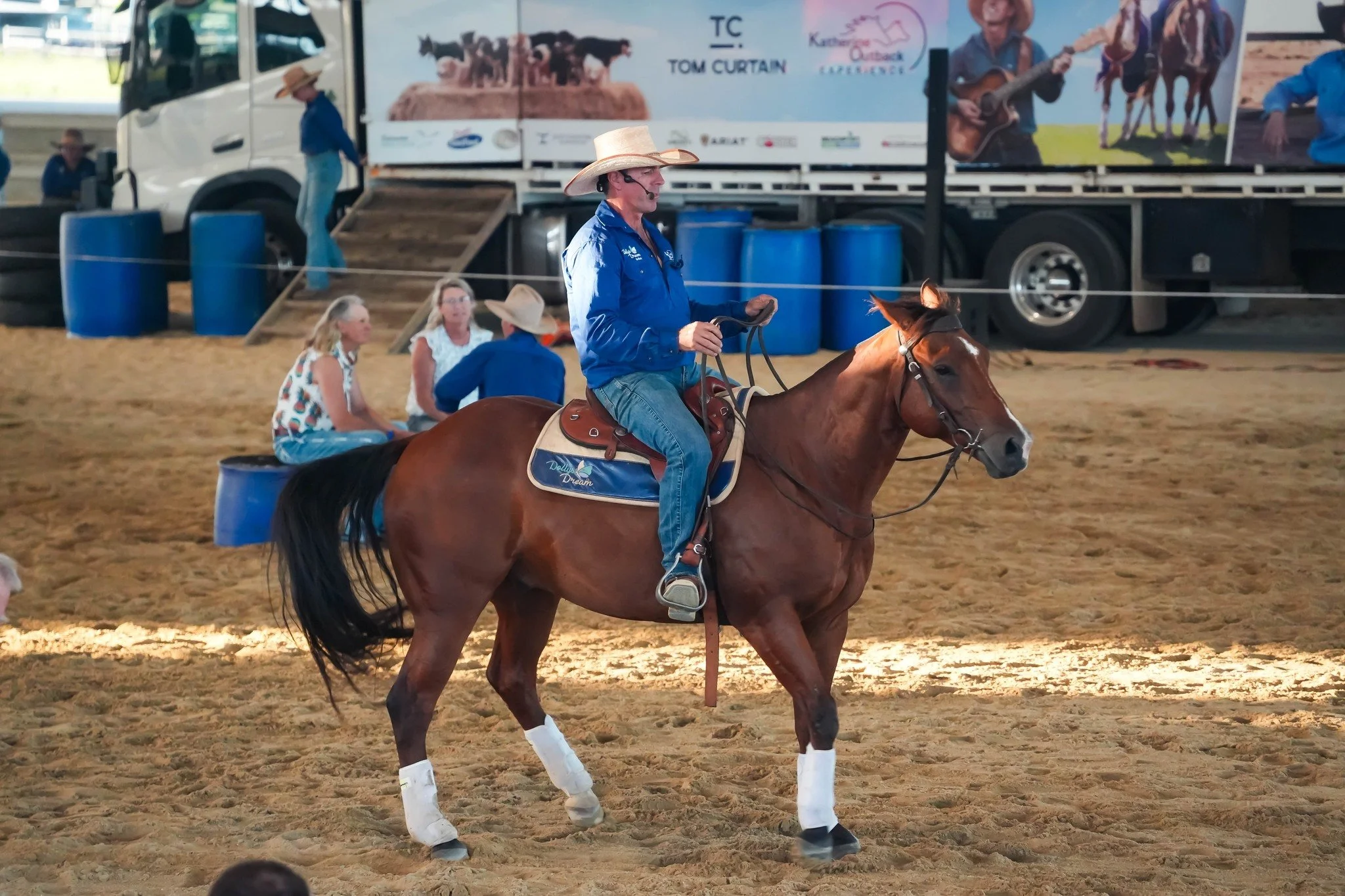 Tom Curtain Katherine Outback Experience & Live Music Tour
