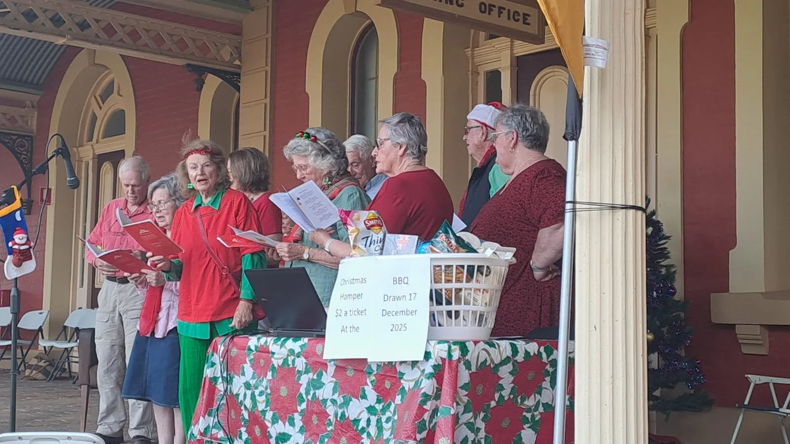 Hay Community Christmas Carols