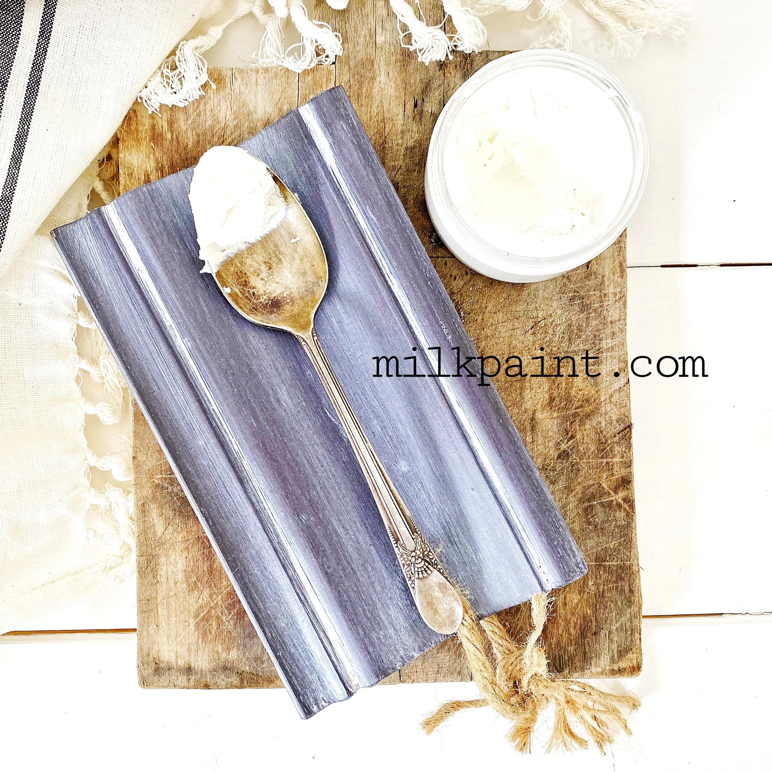 white beeswax 2.jpg