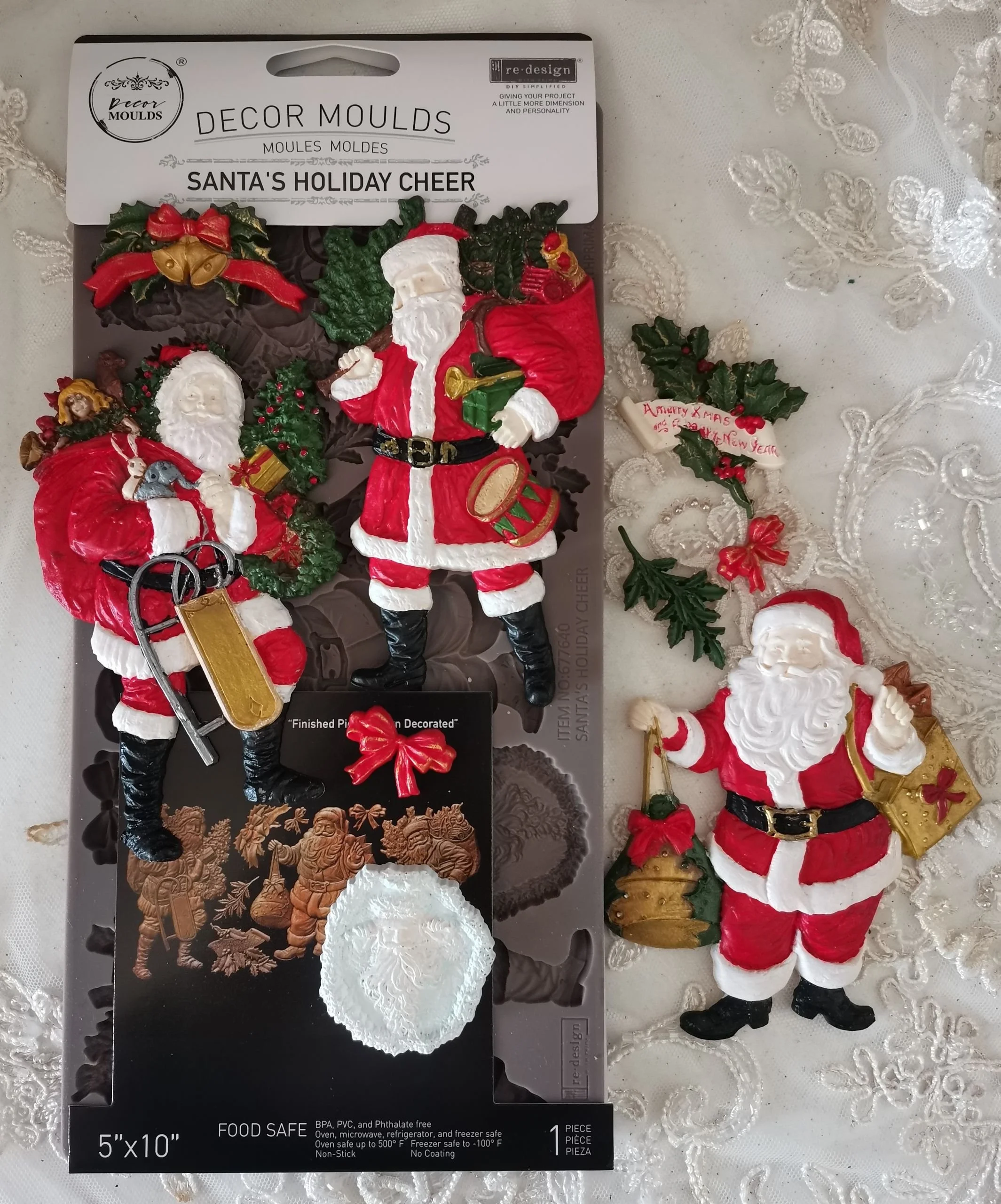Decor Moulds - Santa's Holiday Cheer b.jpg