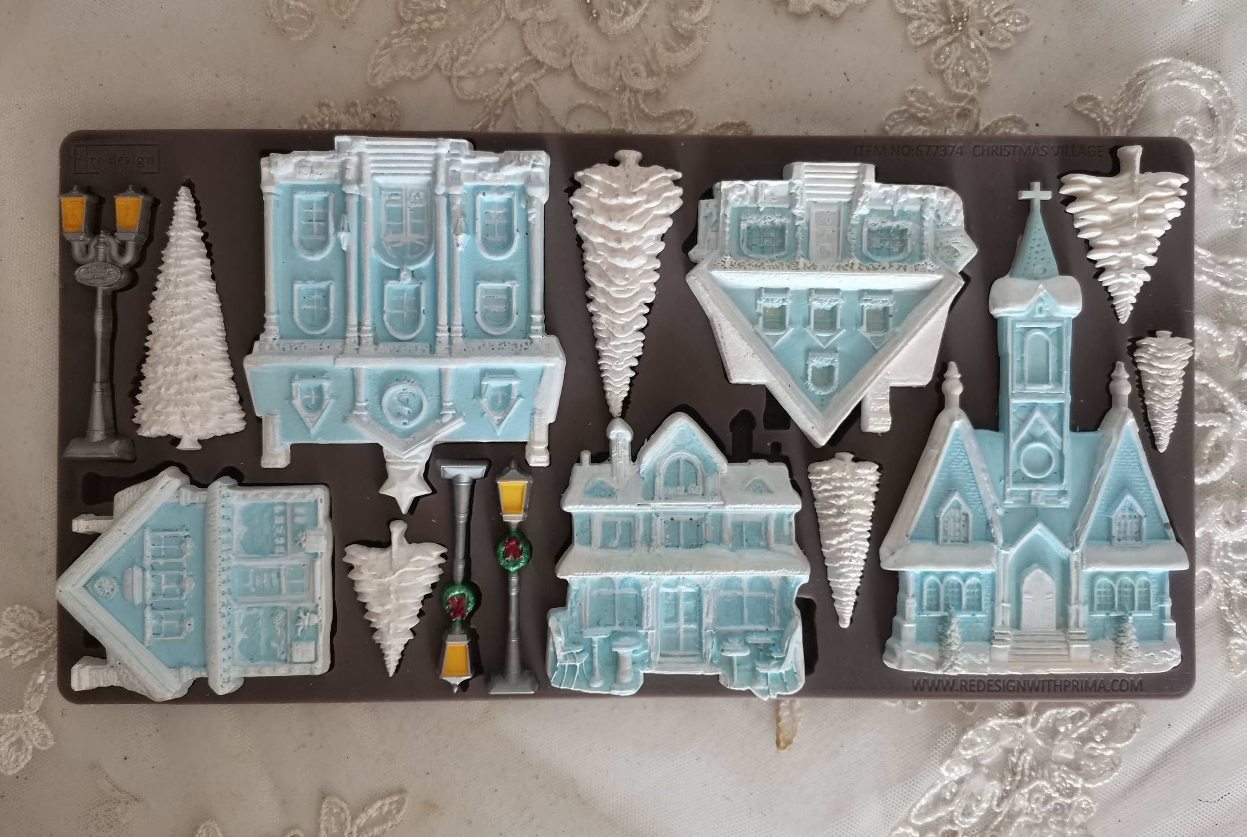 Decor Moulds - Christmas Village c.jpg
