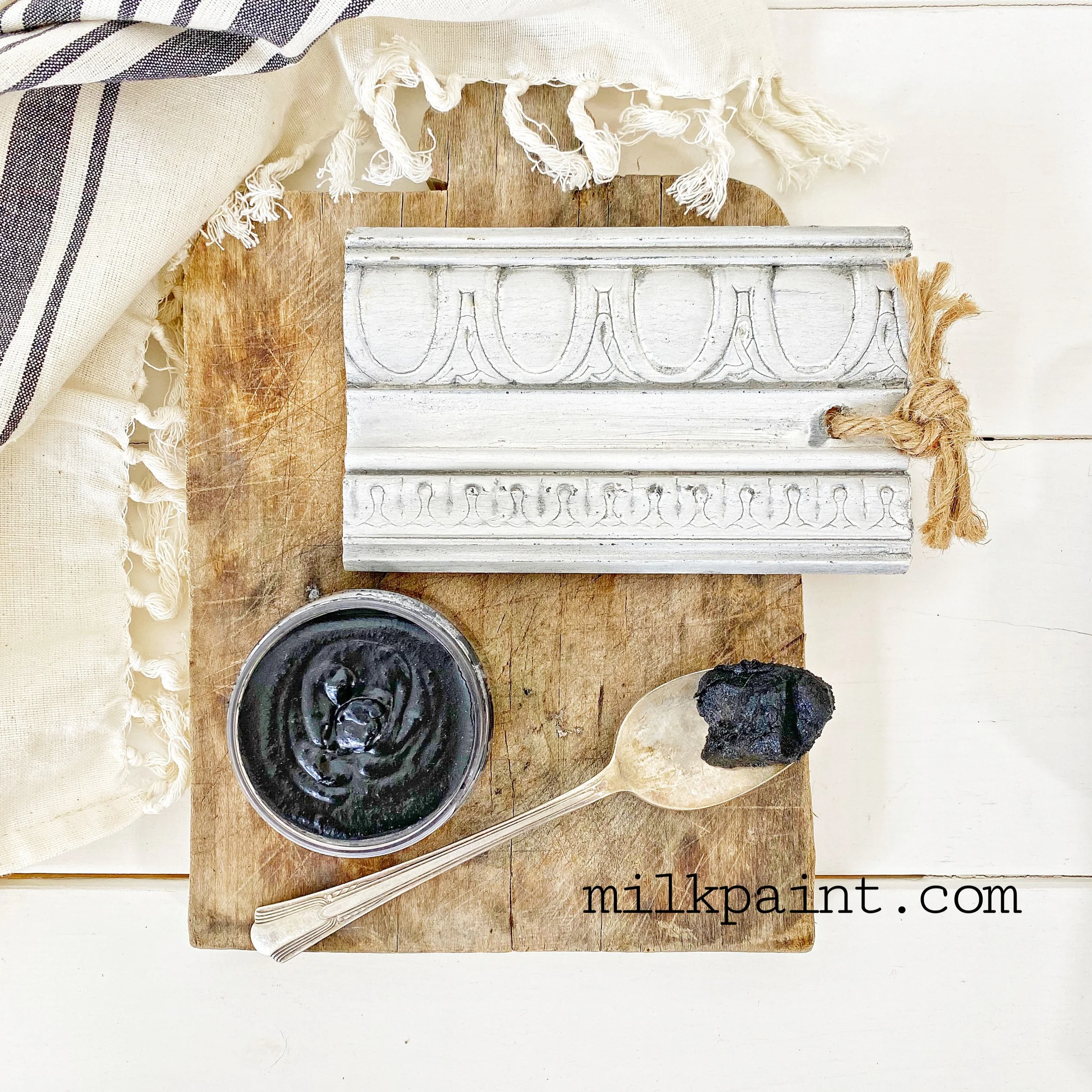 black beeswax 1.jpg