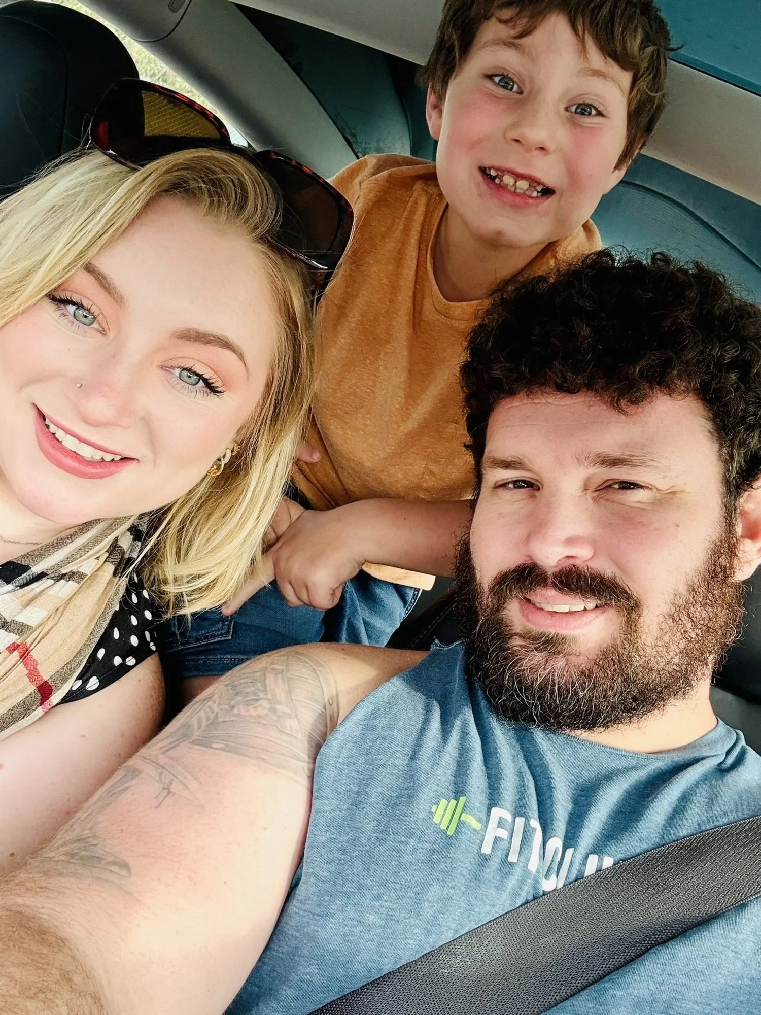 Family moment captured by Lauren Harris on Life With Lauren.