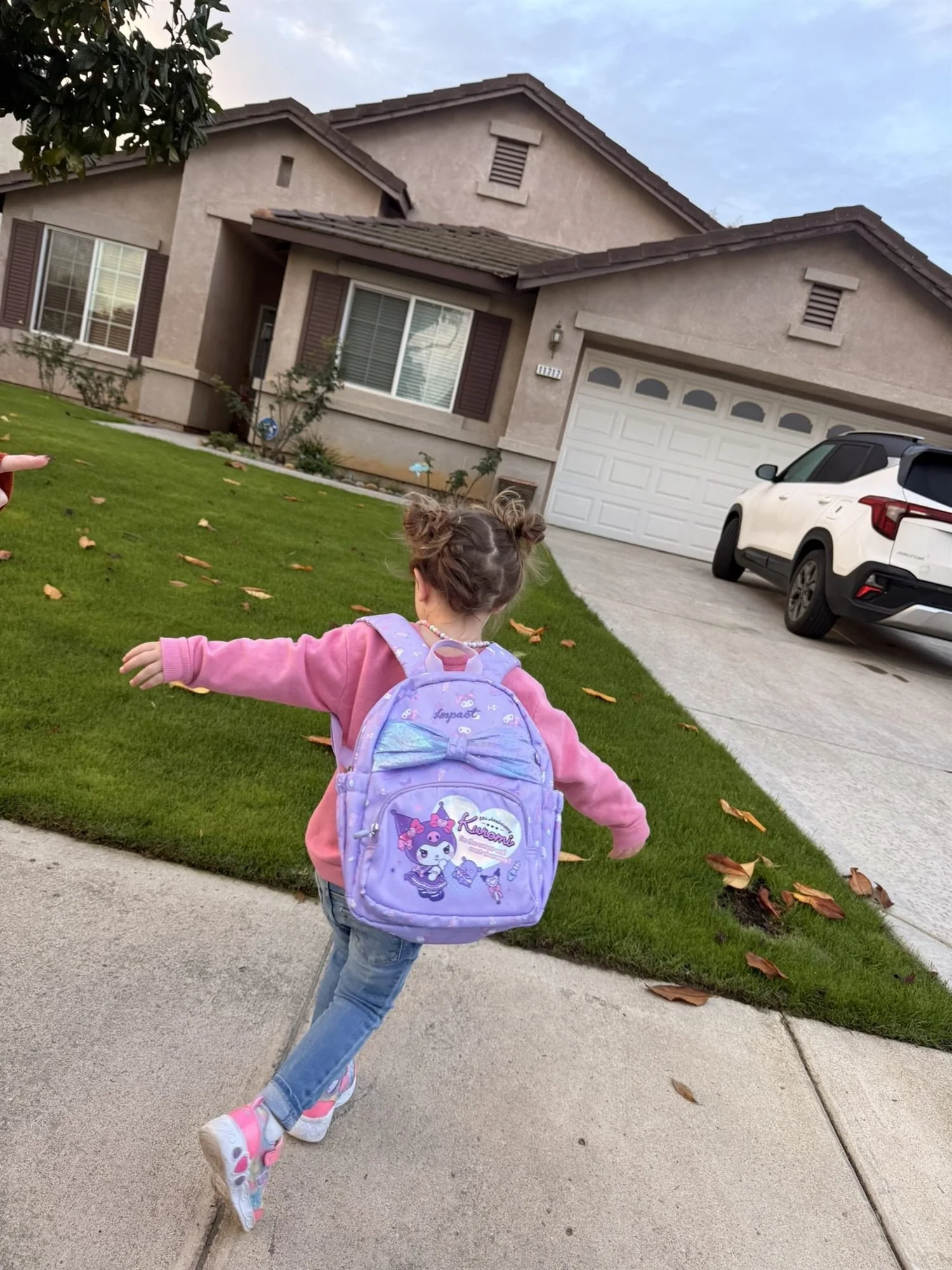 Family moment captured by Lauren Harris on Life With Lauren.