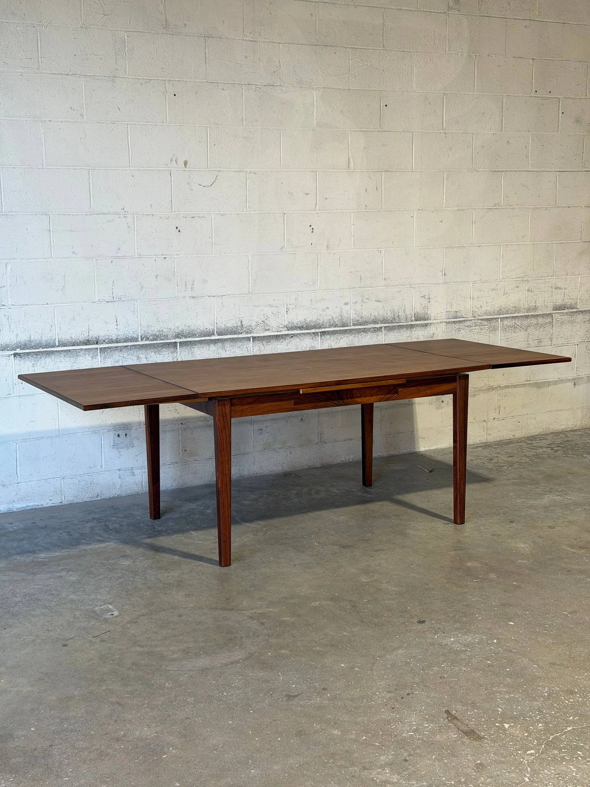 Rosewood Dining Table with Expandable Pull Out Draw Leaves Sejling Skabe Denmark 1960s