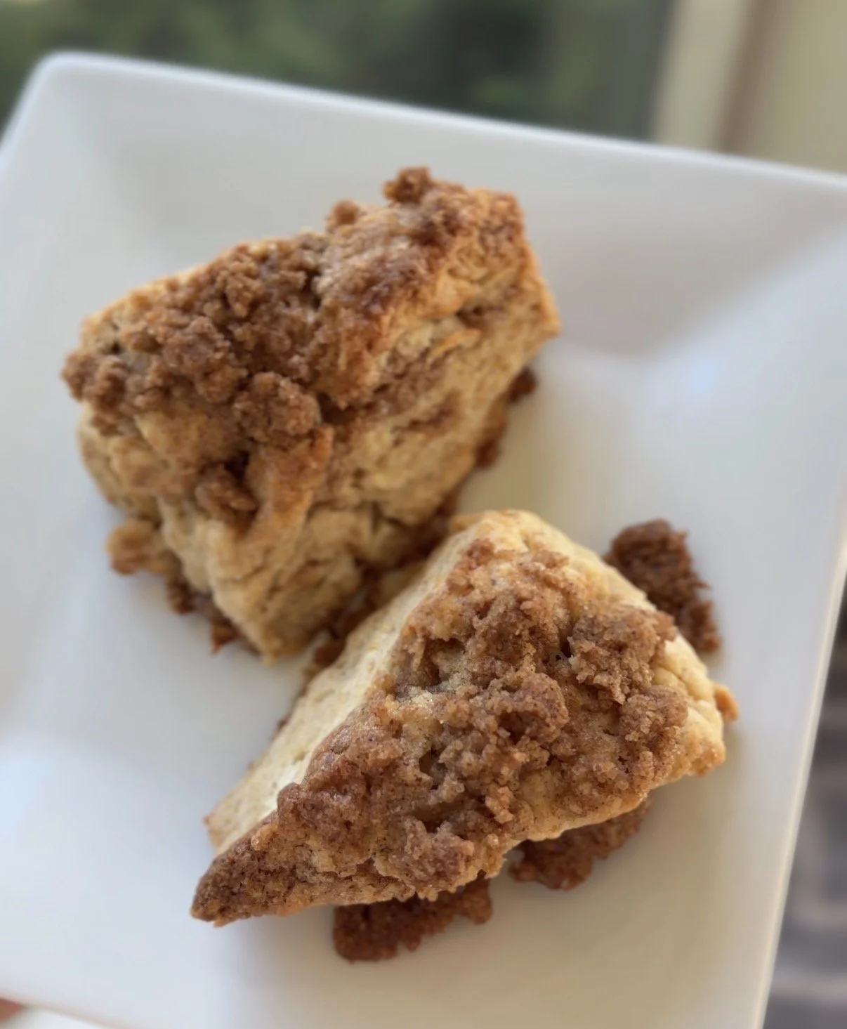 Apple Cinnamon Streusel Scones