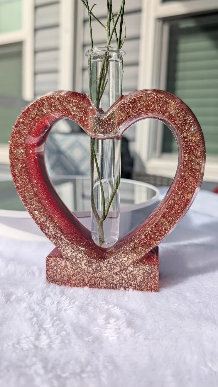 Red and Gold Heart-Shaped Glitter Vase