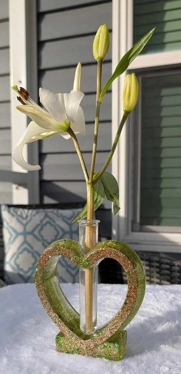 Green and Gold Heart-Shaped Glitter Resin Vase