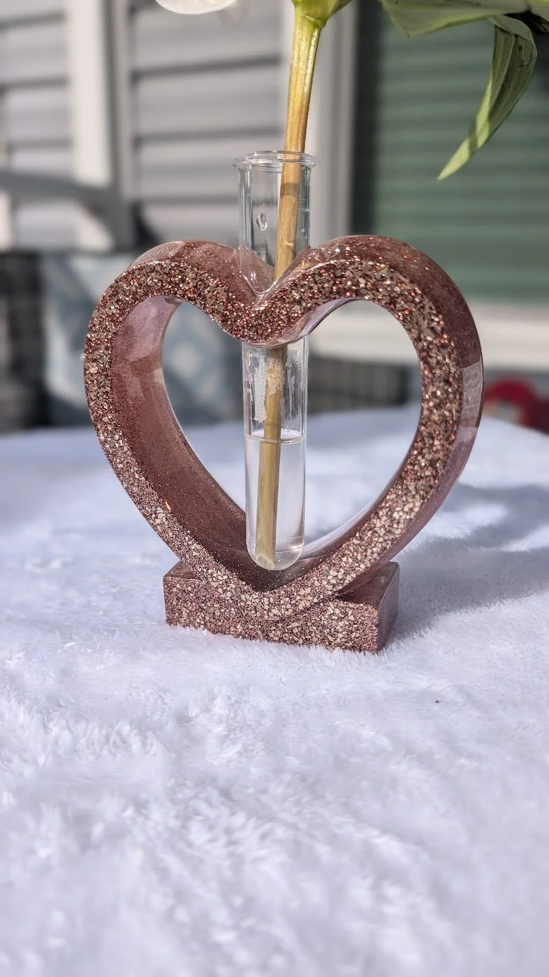 Chocolate and Gold Sparkling Rose Heart Vase
