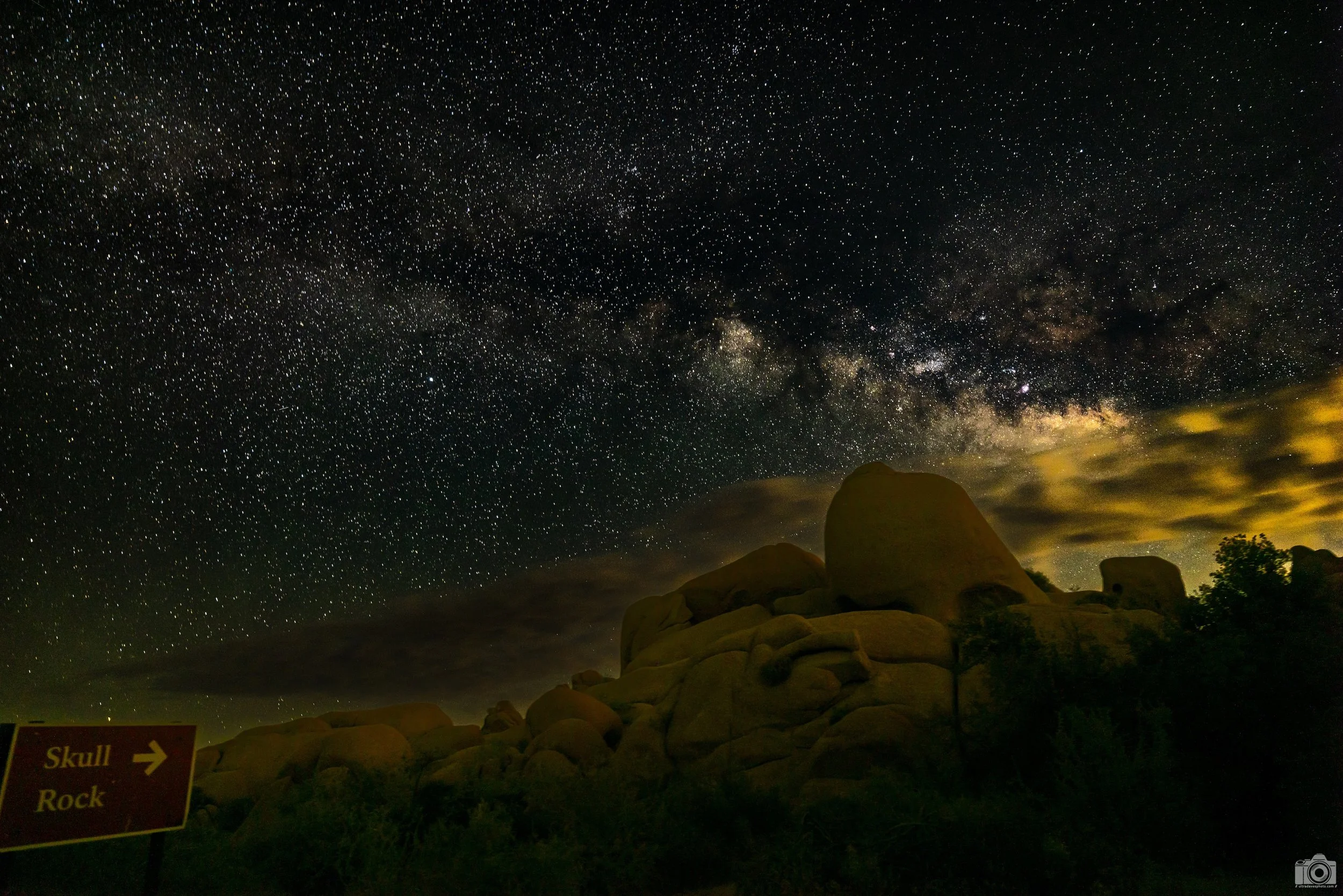 2026 - Black Metallic.

Shot with a Canon EOS R5 // RF 15-35mm L @ 20mm f/2.8 ISO 1250 - 30s.  Tripod mounted with a Nomad Star Tracker. 