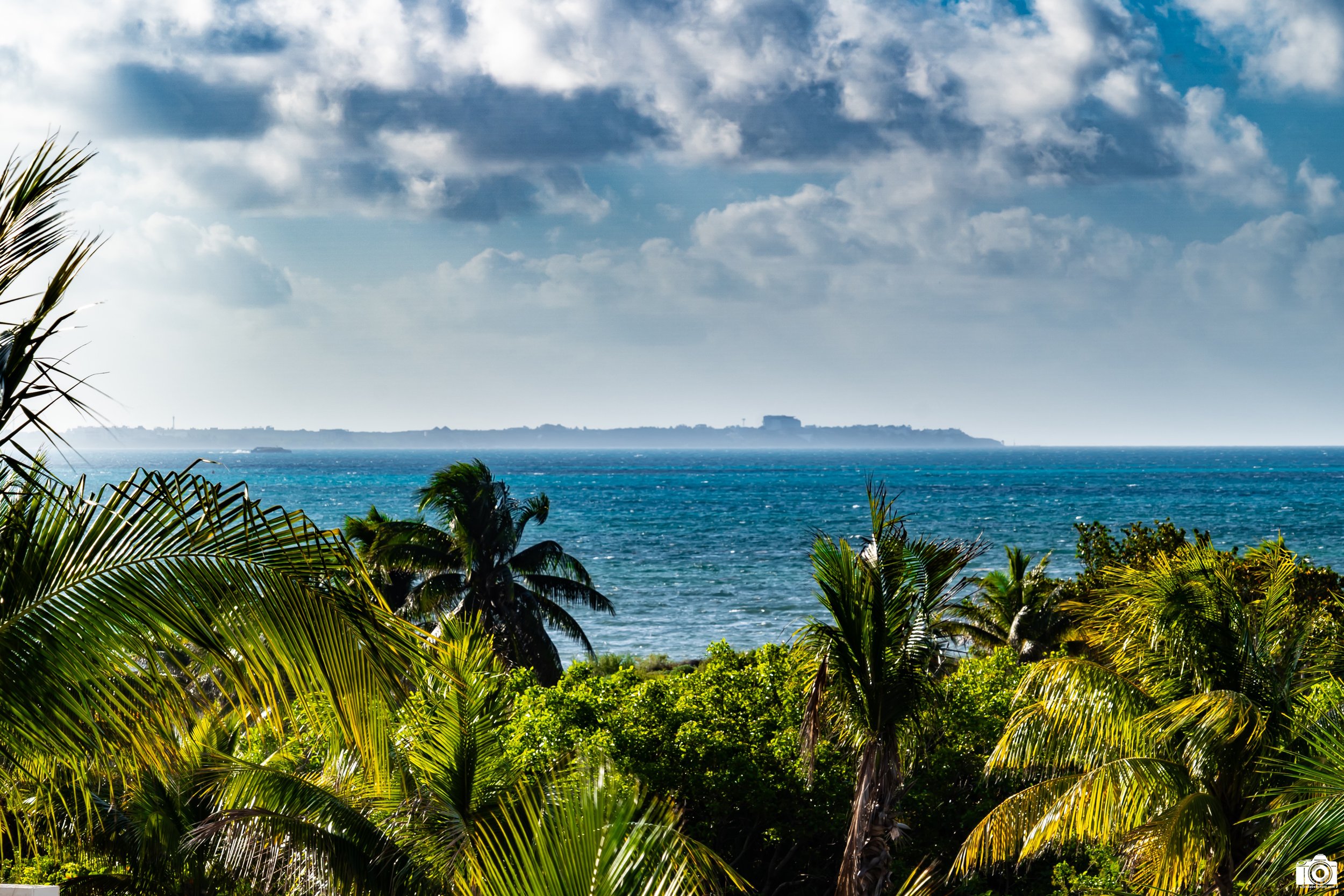 A View of Isla Mujeres.  

Shot taken with a Sony a7C // FE 24-240mm @ 117mm - F11 - ISO 100 - 1/100s.