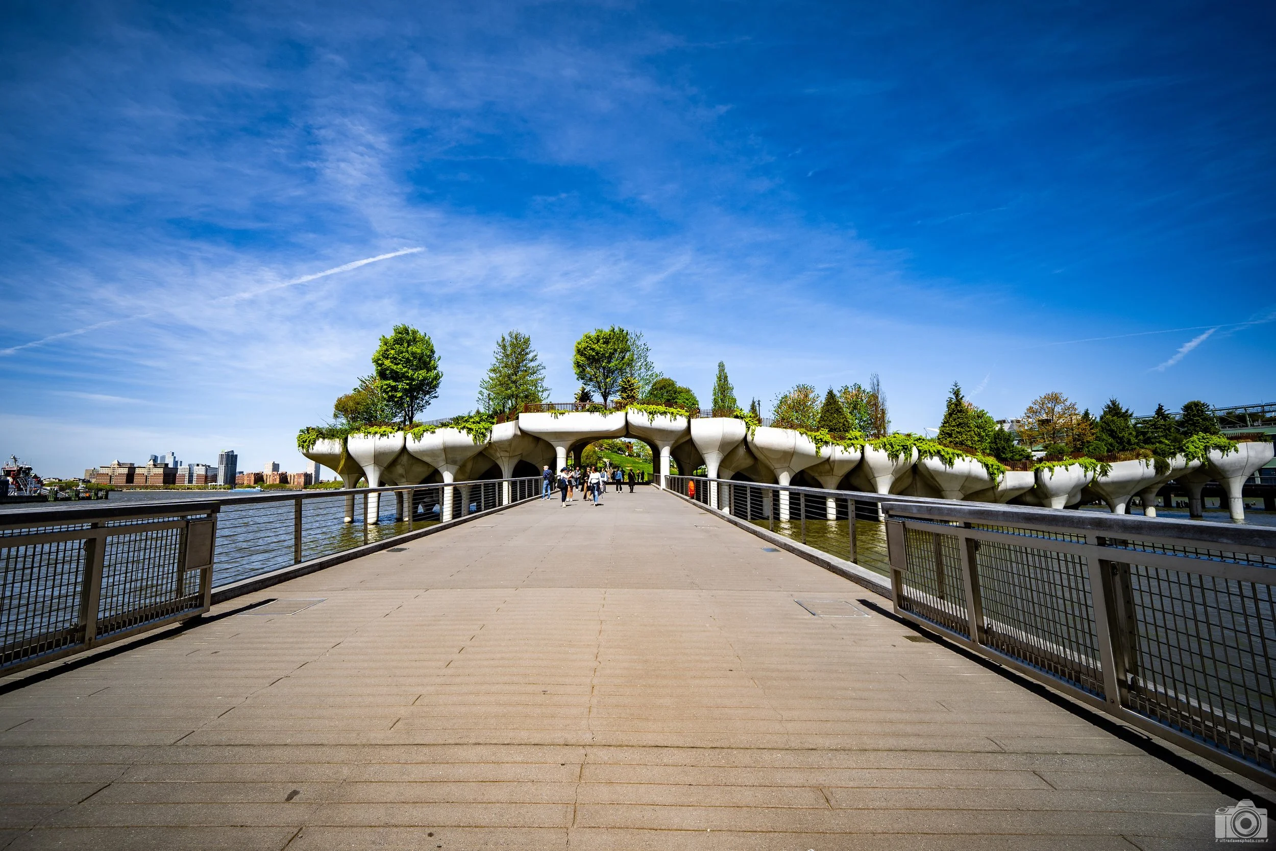 NYC 2025 - Welcome to Little Island at Pier 55 designed by Heatherwick Studio. Shot with a Sony a7c // 12-24mm G @ 13mm f/4 ISO 125 - 1/1600s.