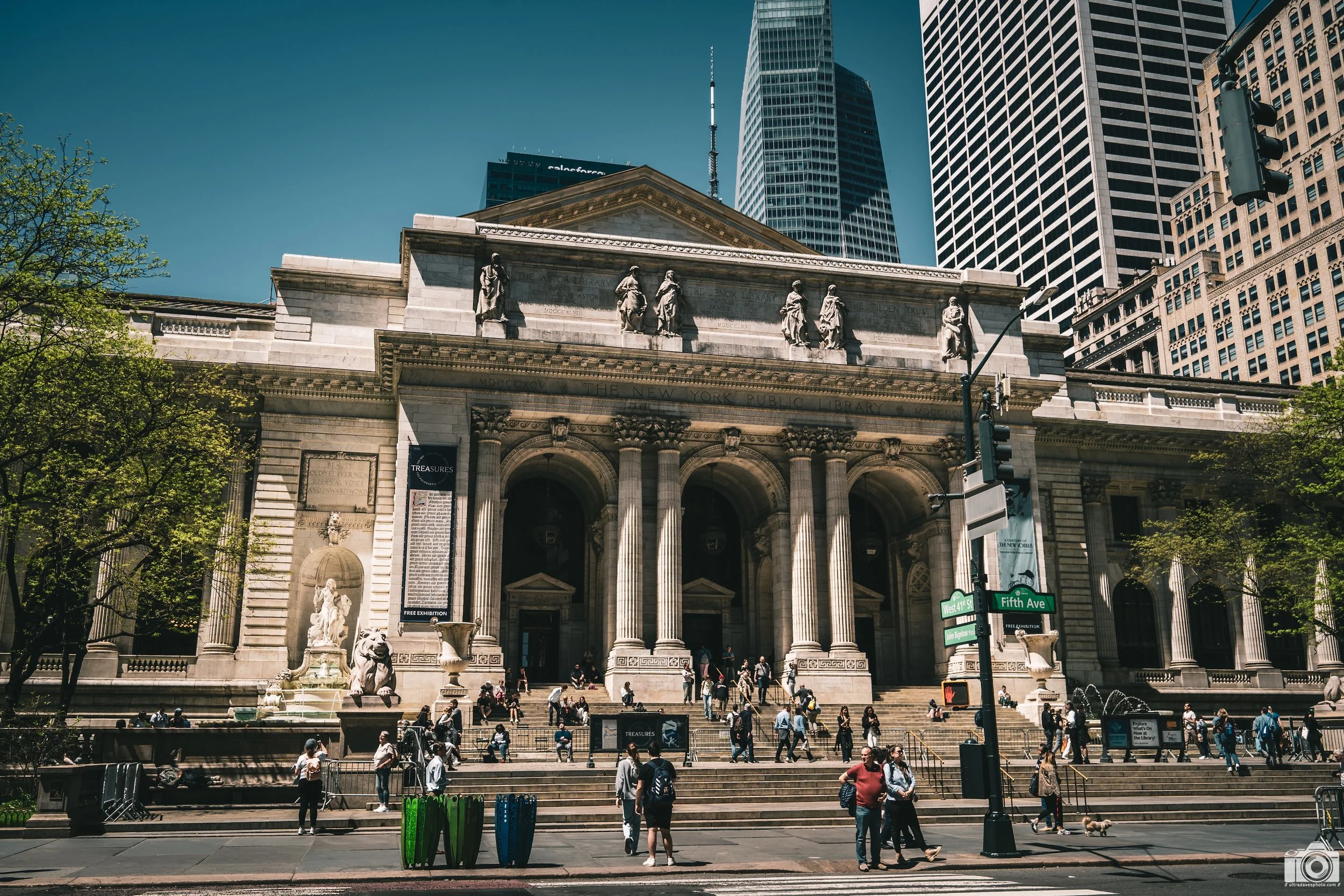 NYC 2025 - The New York Public Library.  Shot with a Sony a7c // 28-60mm @ 28mm f/8 ISO 125 - 1/320s.
