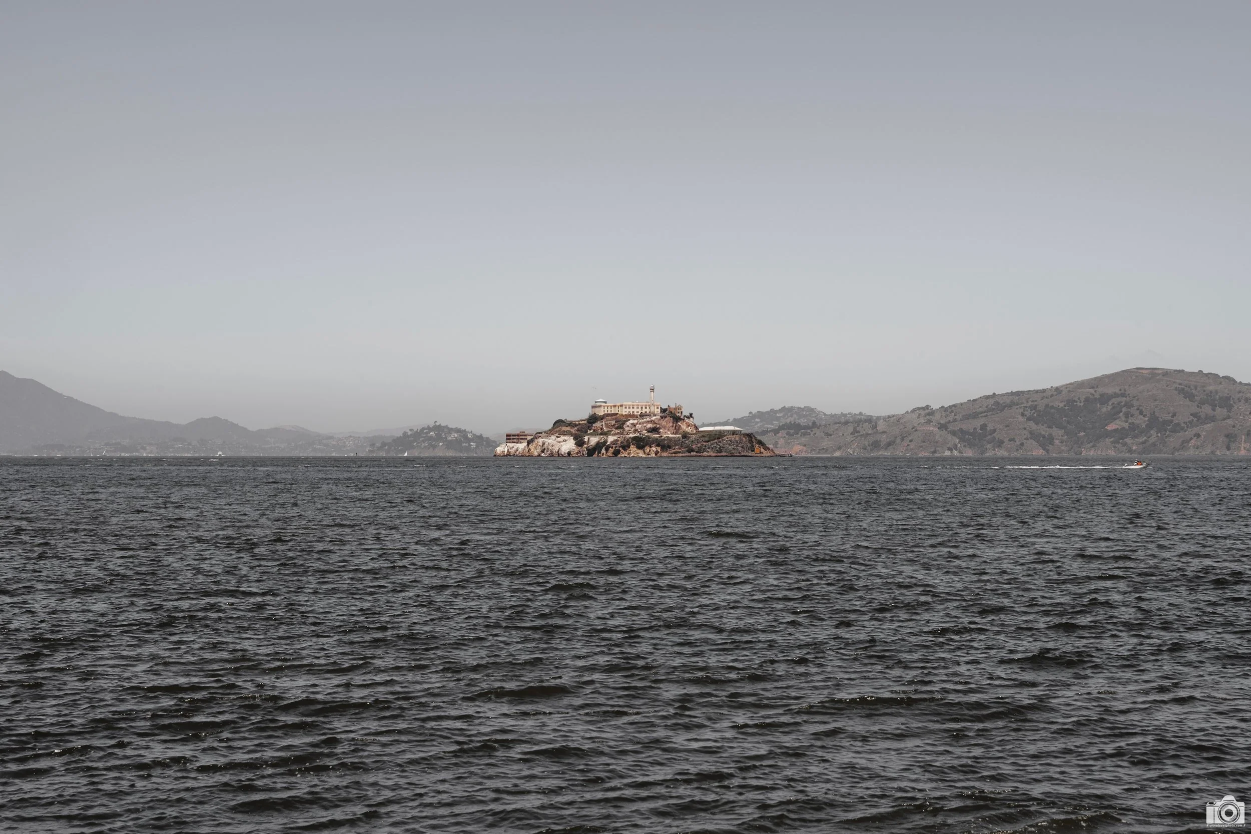 San Francisco, CA 2022.  Jail Island.  Shot taken with a Sony a7c // FE 28-60mm @ 60mm - ISO 100 - f/14 - 1/125s.